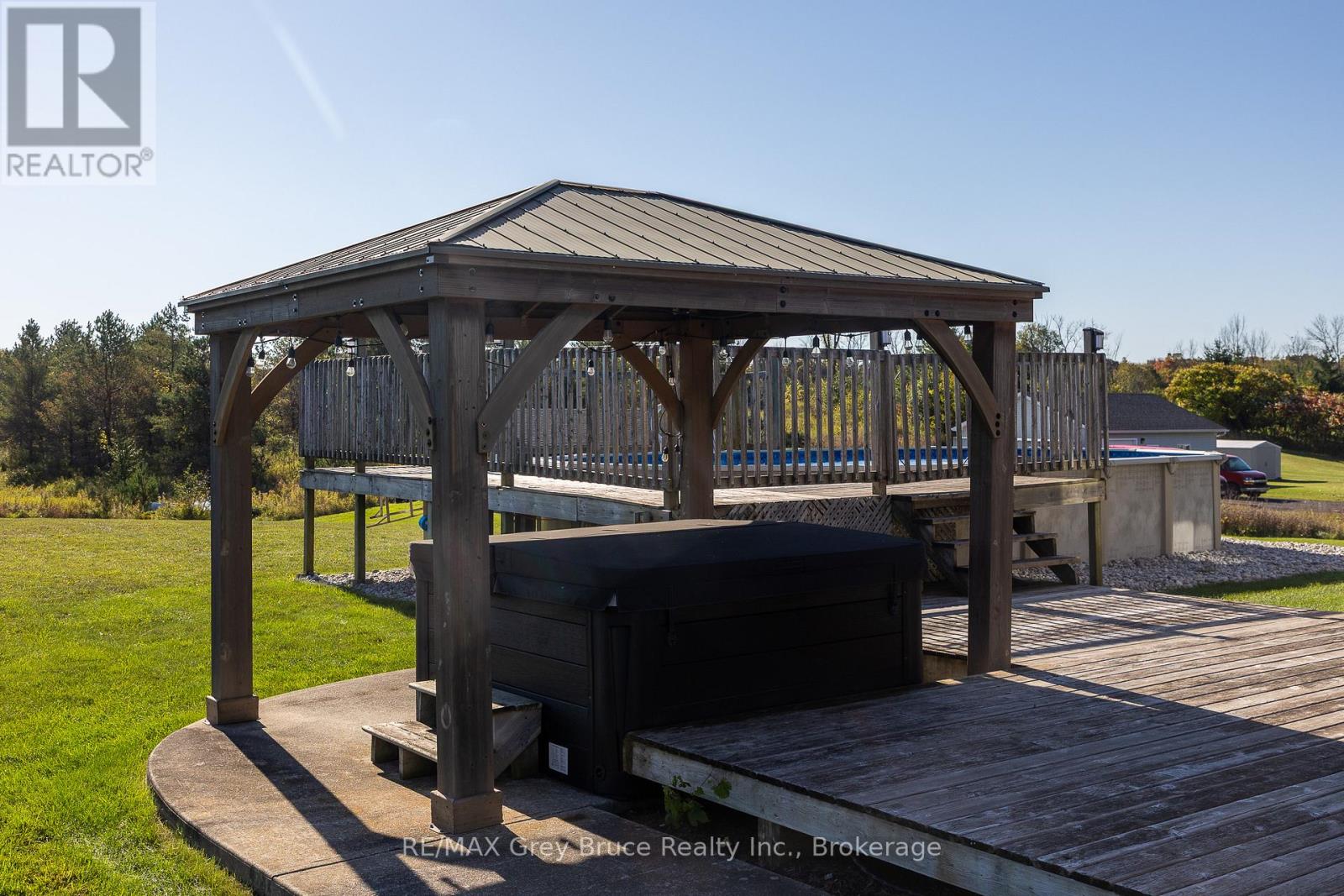 200050 10 Side Road, Georgian Bluffs, Ontario  N0H 2K0 - Photo 46 - X12865548