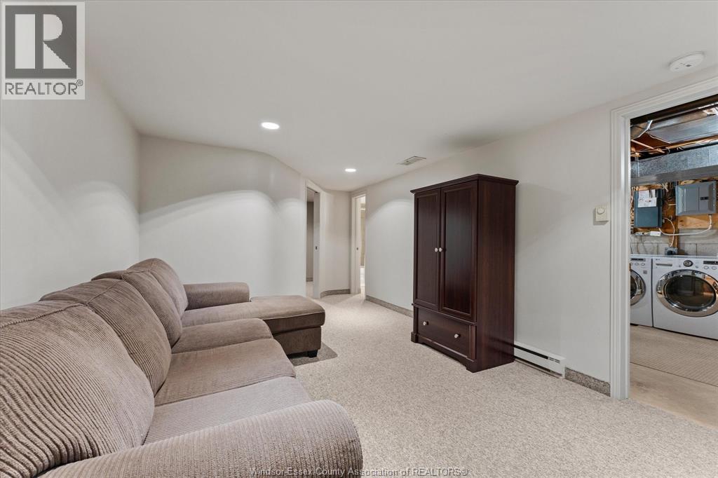 2905 Glenwood, Windsor, Ontario  N9E 2X7 - Photo 29 - 26004950