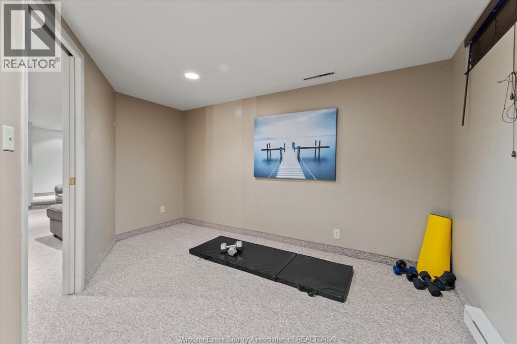 2905 Glenwood, Windsor, Ontario  N9E 2X7 - Photo 31 - 26004950
