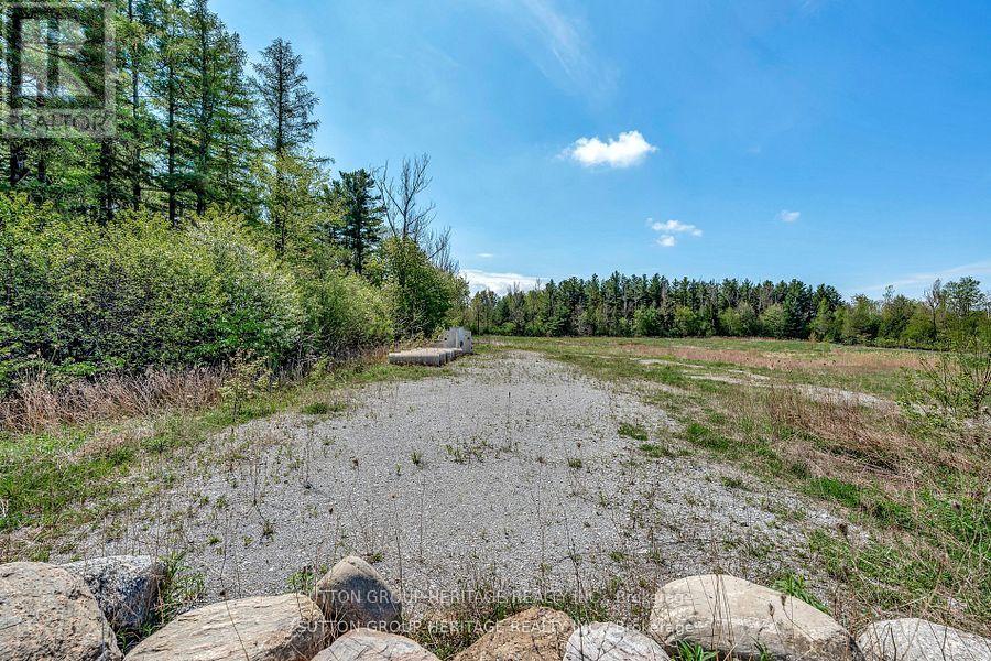 3187 Stouffville Road, Whitchurch-Stouffville, Ontario  L4A 3W9 - Photo 18 - N12395049