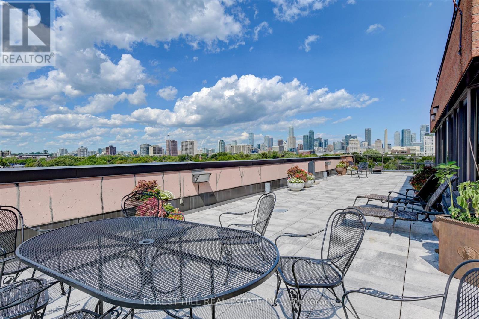 509 - 456 COLLEGE STREET Toronto (Palmerston-Little Italy), ON M6G 4A3