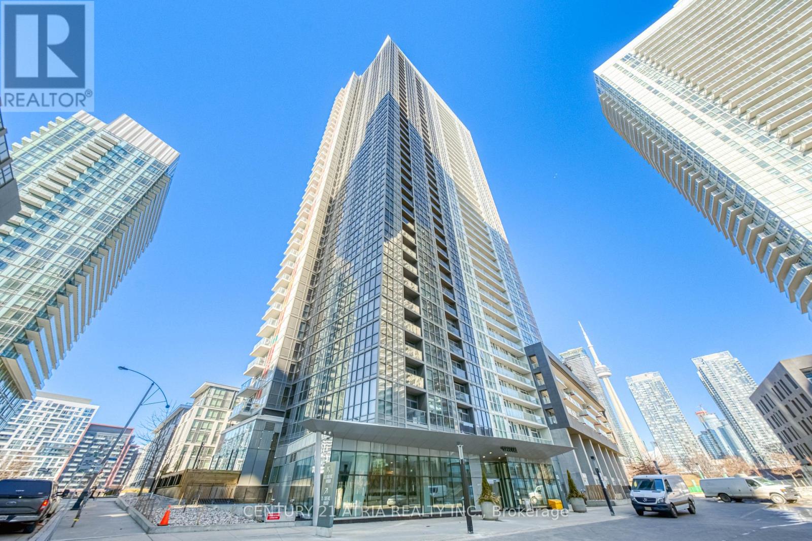 812 - 85 QUEENS WHARF ROAD, Toronto, Ontario
