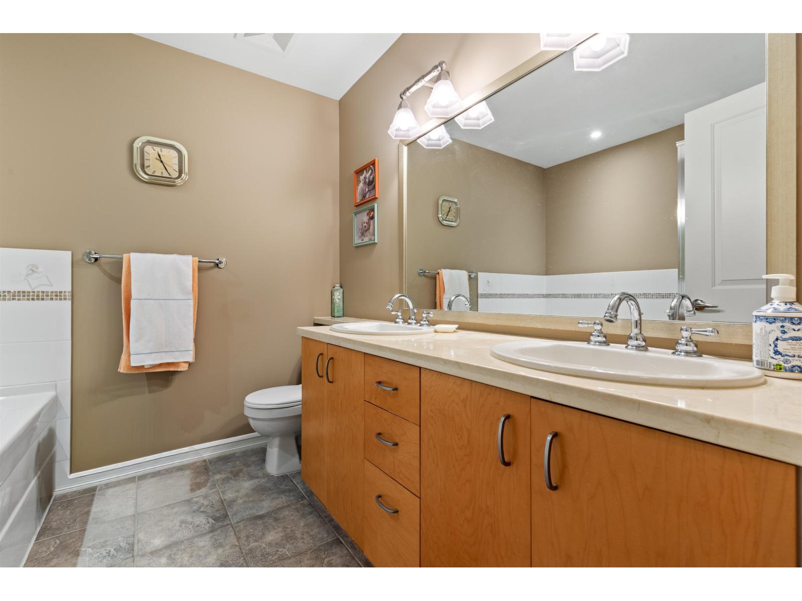 304 1581 Foster Street, White Rock, British Columbia  V4B 5M1 - Photo 19 - R3097240