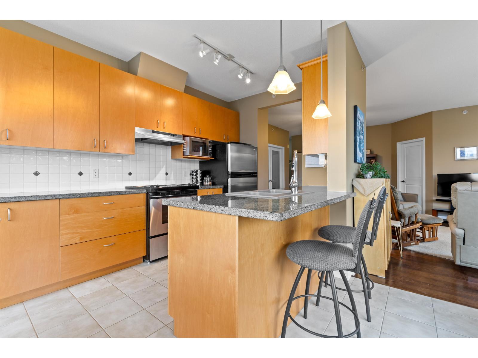 304 1581 Foster Street, White Rock, British Columbia  V4B 5M1 - Photo 7 - R3097240