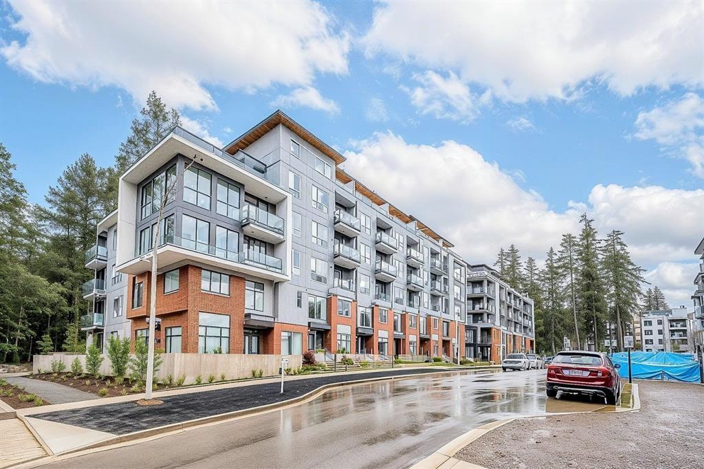 102 3528 146A STREET, surrey, British Columbia