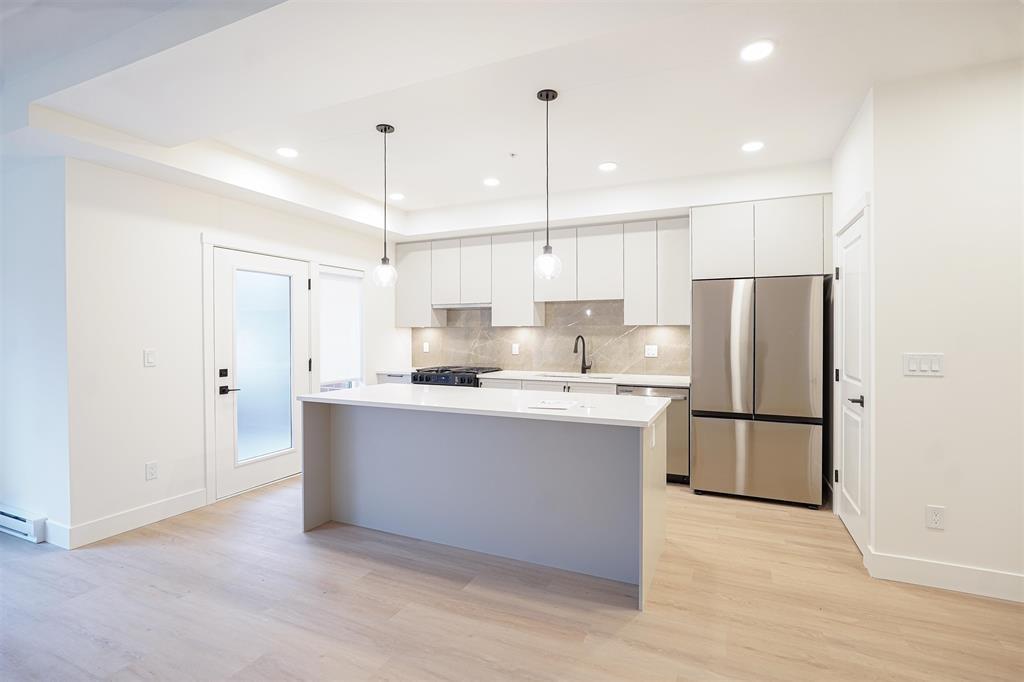 102 3528 146a Street, Surrey, British Columbia  V4P 0H4 - Photo 3 - R3097588