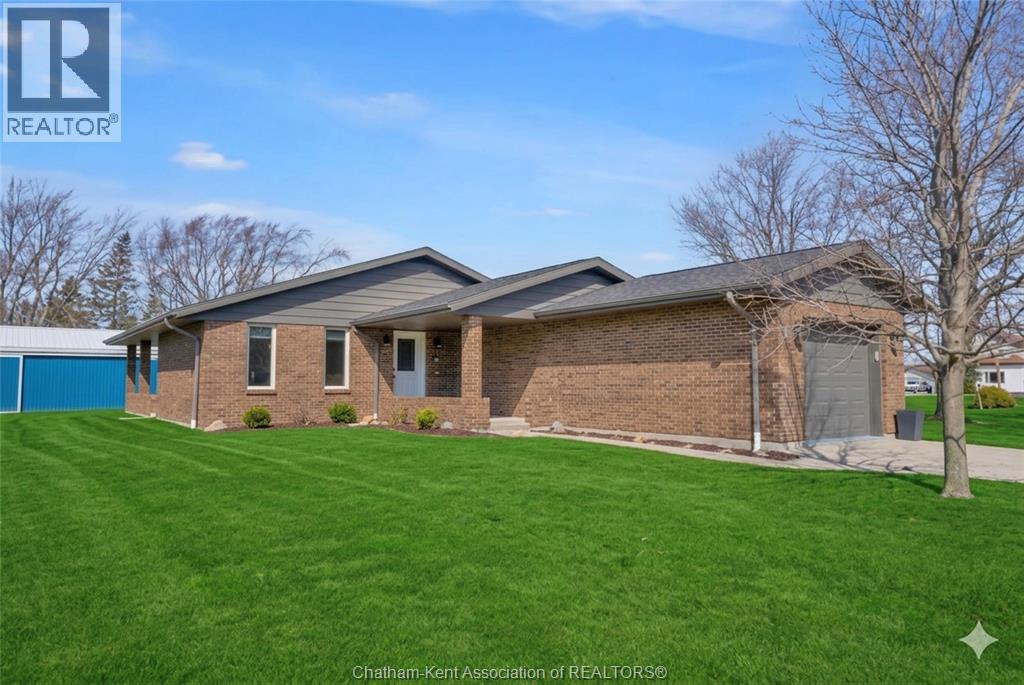 MLS# 26004734: 1 Circle DRIVE, Merlin, Canada