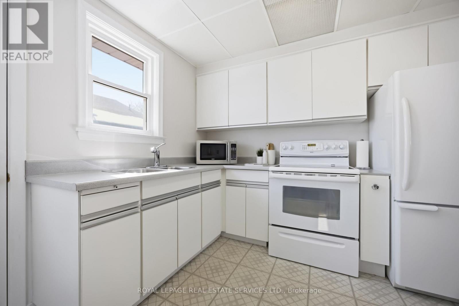 66 Melchior Drive, Toronto, Ontario  M1E 3W5 - Photo 14 - E12853686