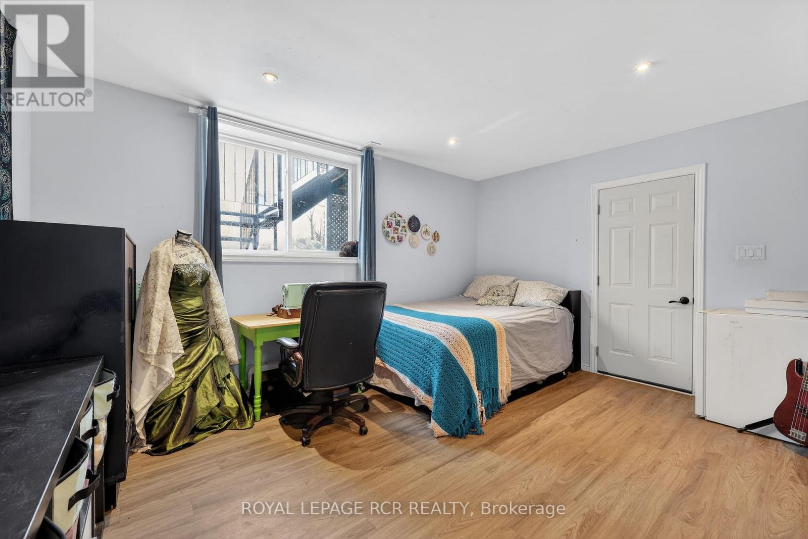 75 Hazel Street, Tay (Waubaushene), Ontario  L0K 2C0 - Photo 13 - S12865228