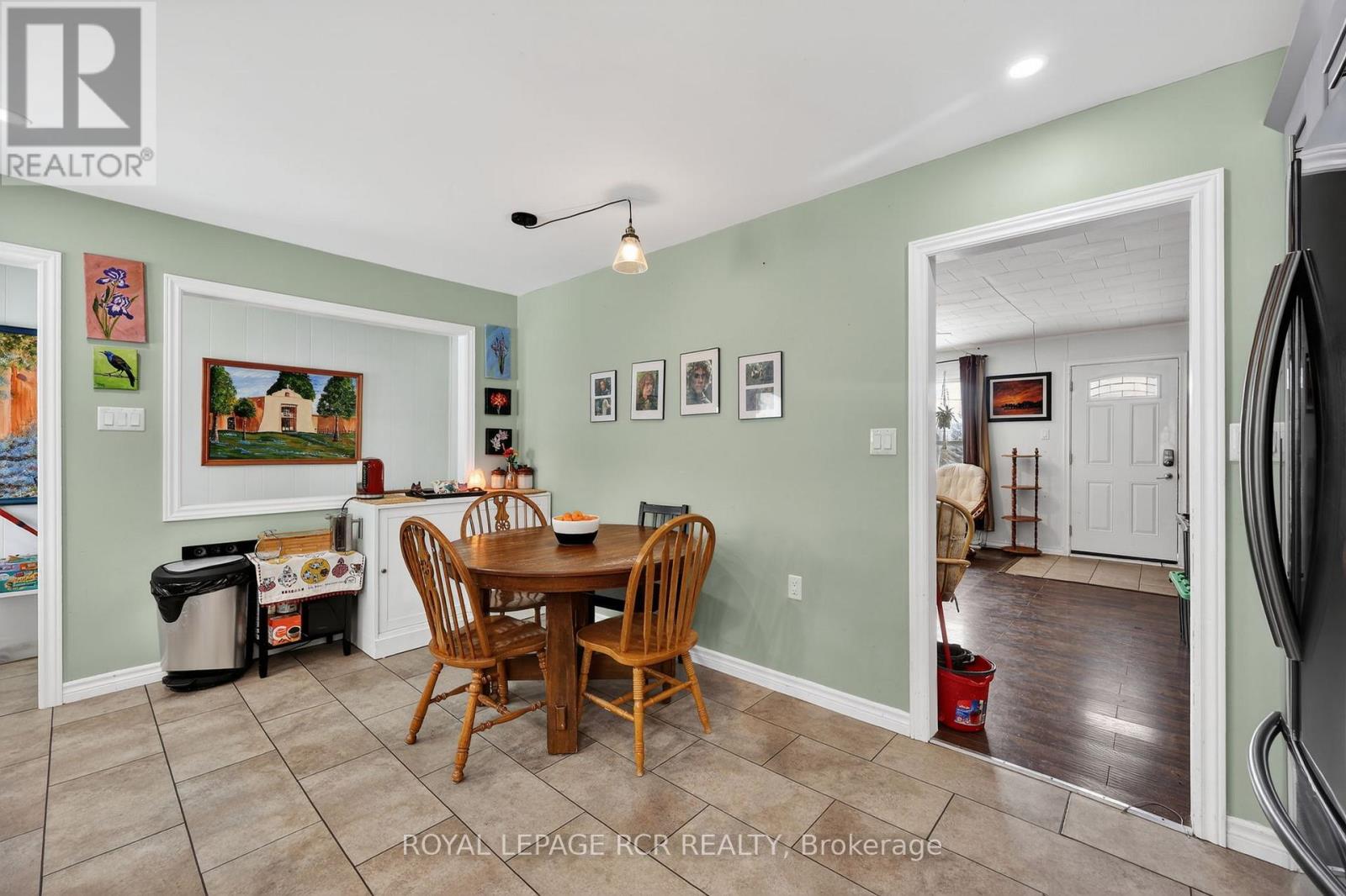 75 Hazel Street, Tay (Waubaushene), Ontario  L0K 2C0 - Photo 7 - S12865228