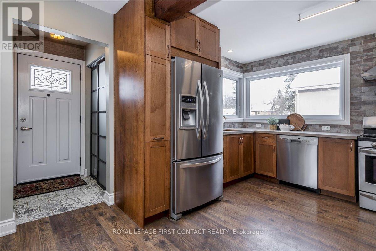 159 Codrington Street, Barrie (Codrington), Ontario  L4M 1R9 - Photo 4 - S12865278