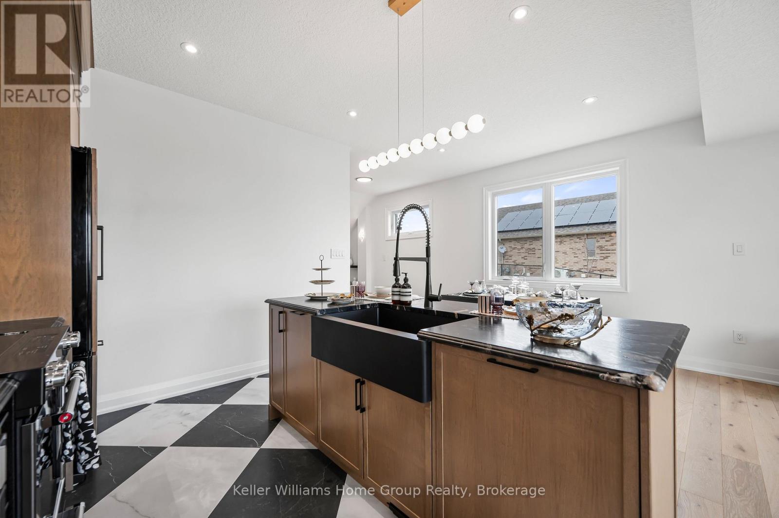 31 Halls Drive, Centre Wellington, Ontario  N0B 1S0 - Photo 11 - X12084272