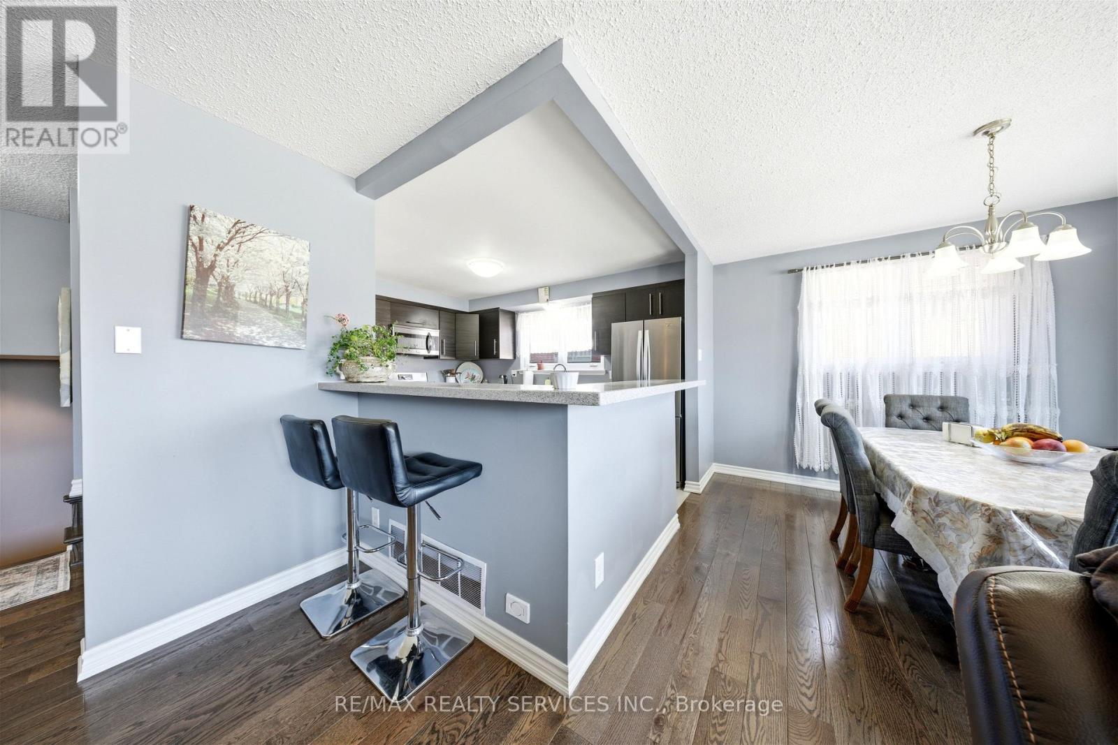 8 Edwin Drive, Brampton, Ontario  L6Y 1A1 - Photo 19 - W12865378