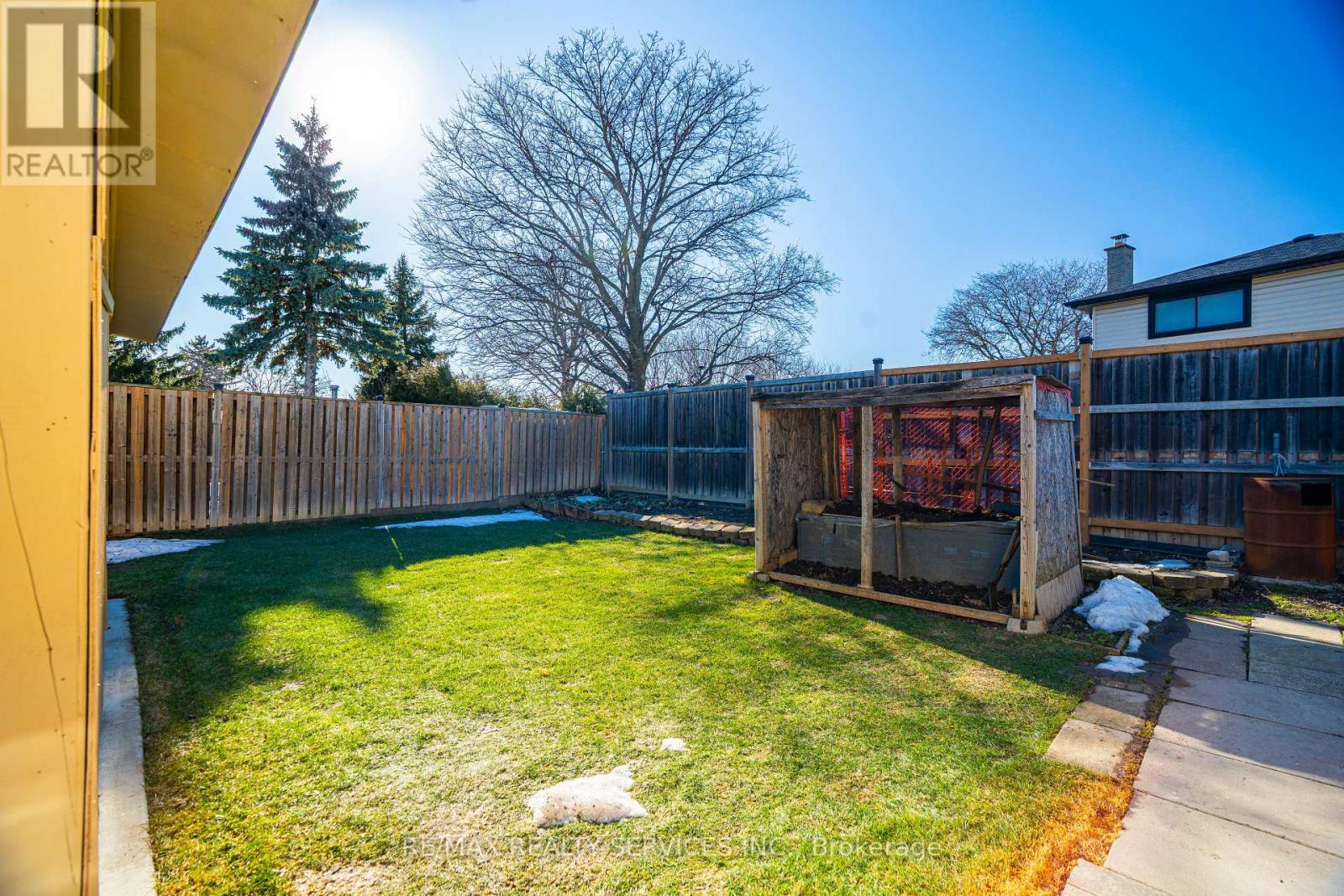 8 Edwin Drive, Brampton, Ontario  L6Y 1A1 - Photo 40 - W12865378