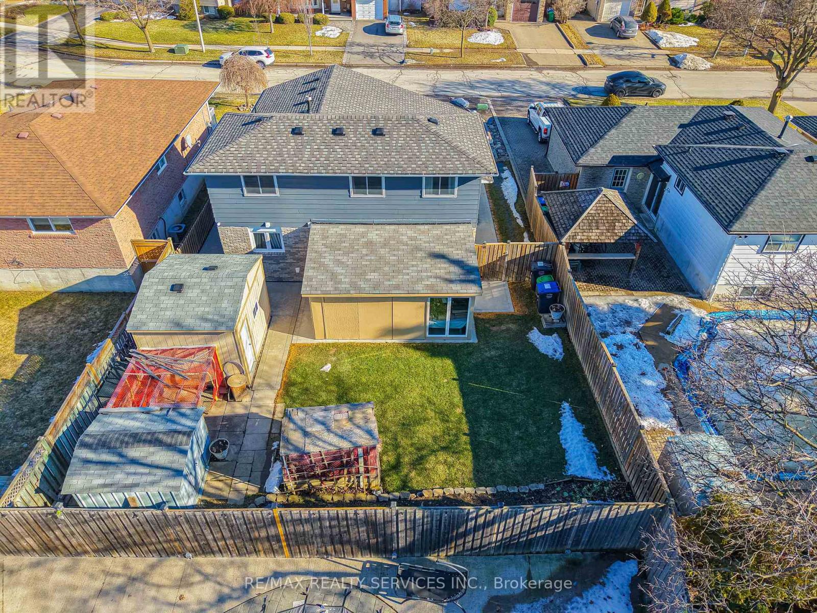 8 Edwin Drive, Brampton, Ontario  L6Y 1A1 - Photo 48 - W12865378