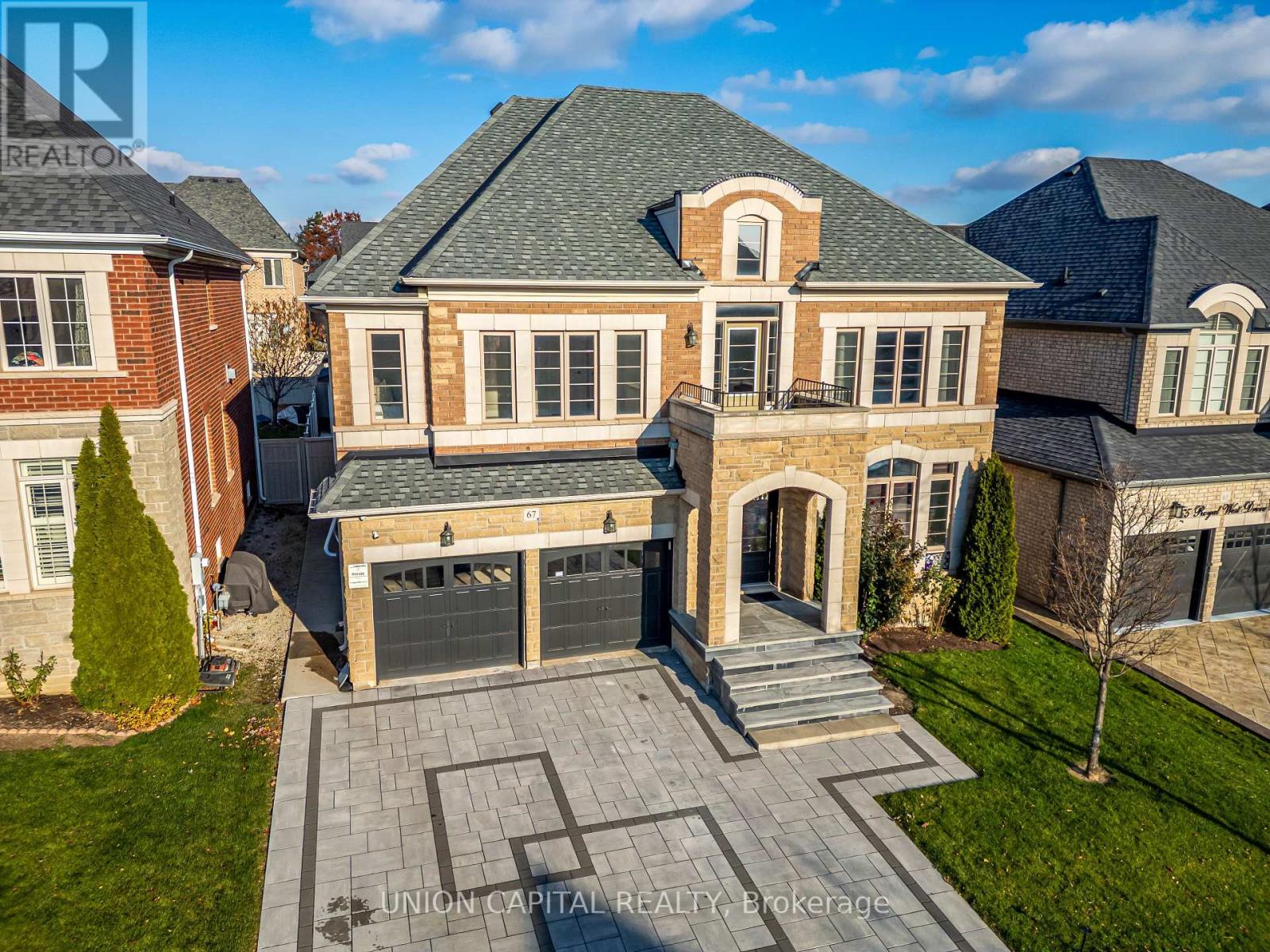 67 ROYAL WEST DRIVE, Brampton, Ontario