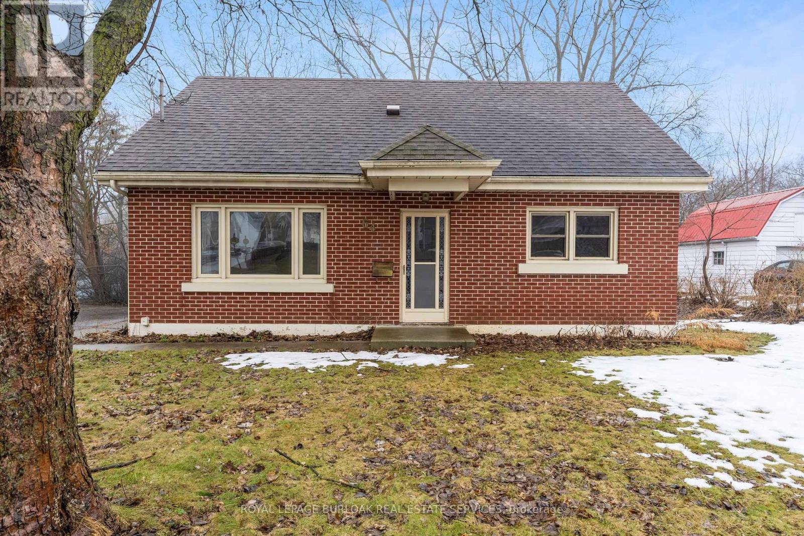 64 LOCKS ROAD, Brantford, Ontario