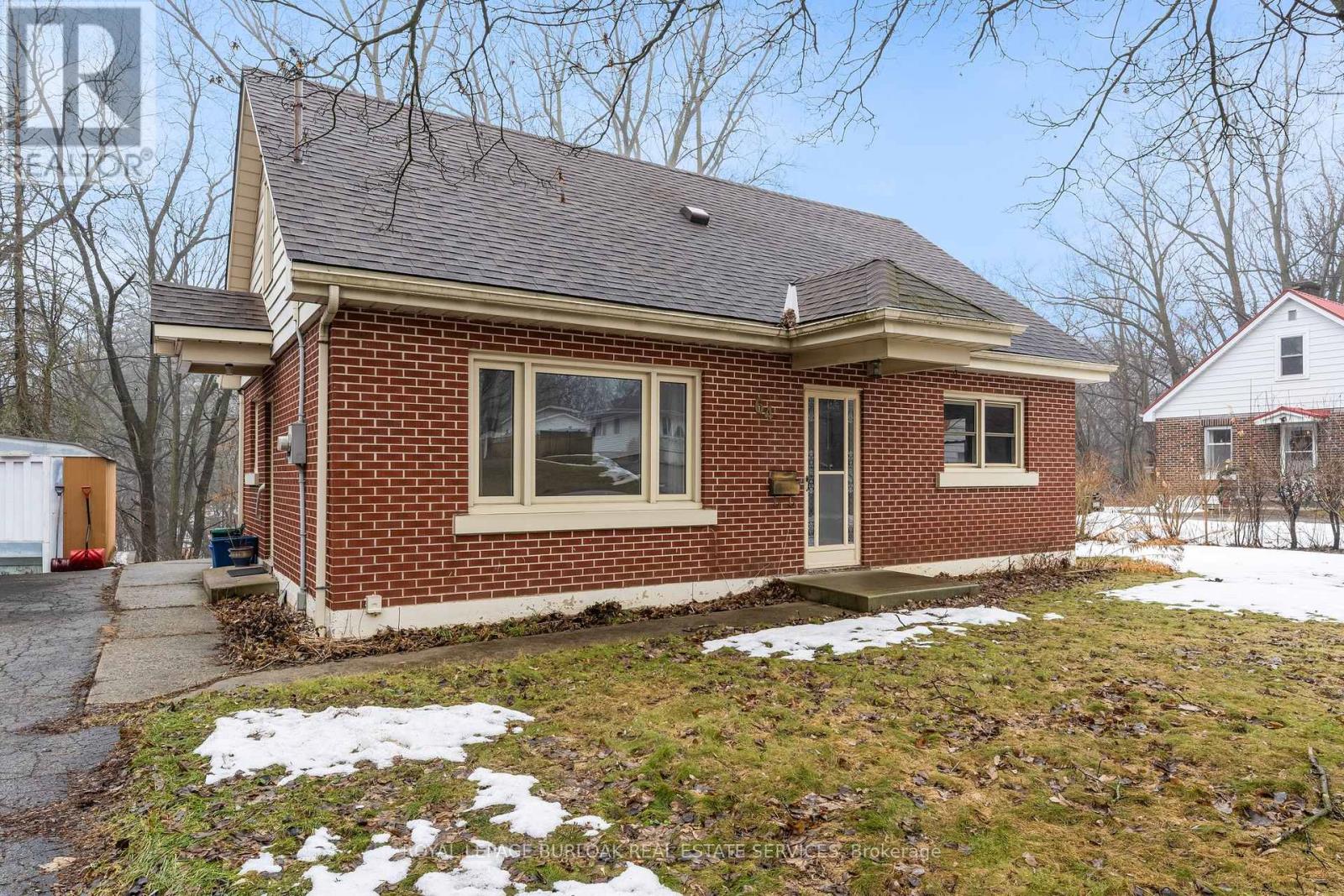 64 Locks Road, Brantford, Ontario  N3S 6Y9 - Photo 2 - X12865274