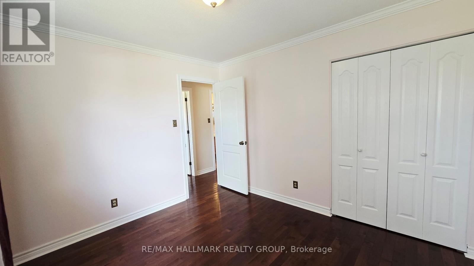 38 Hadley Circle, Ottawa, Ontario  K2H 6N9 - Photo 15 - X12865656