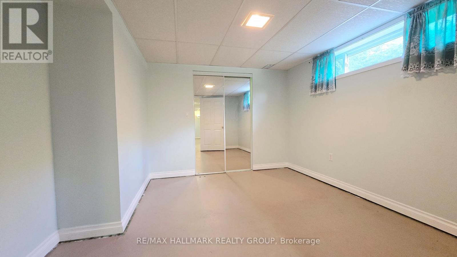 38 Hadley Circle, Ottawa, Ontario  K2H 6N9 - Photo 25 - X12865656