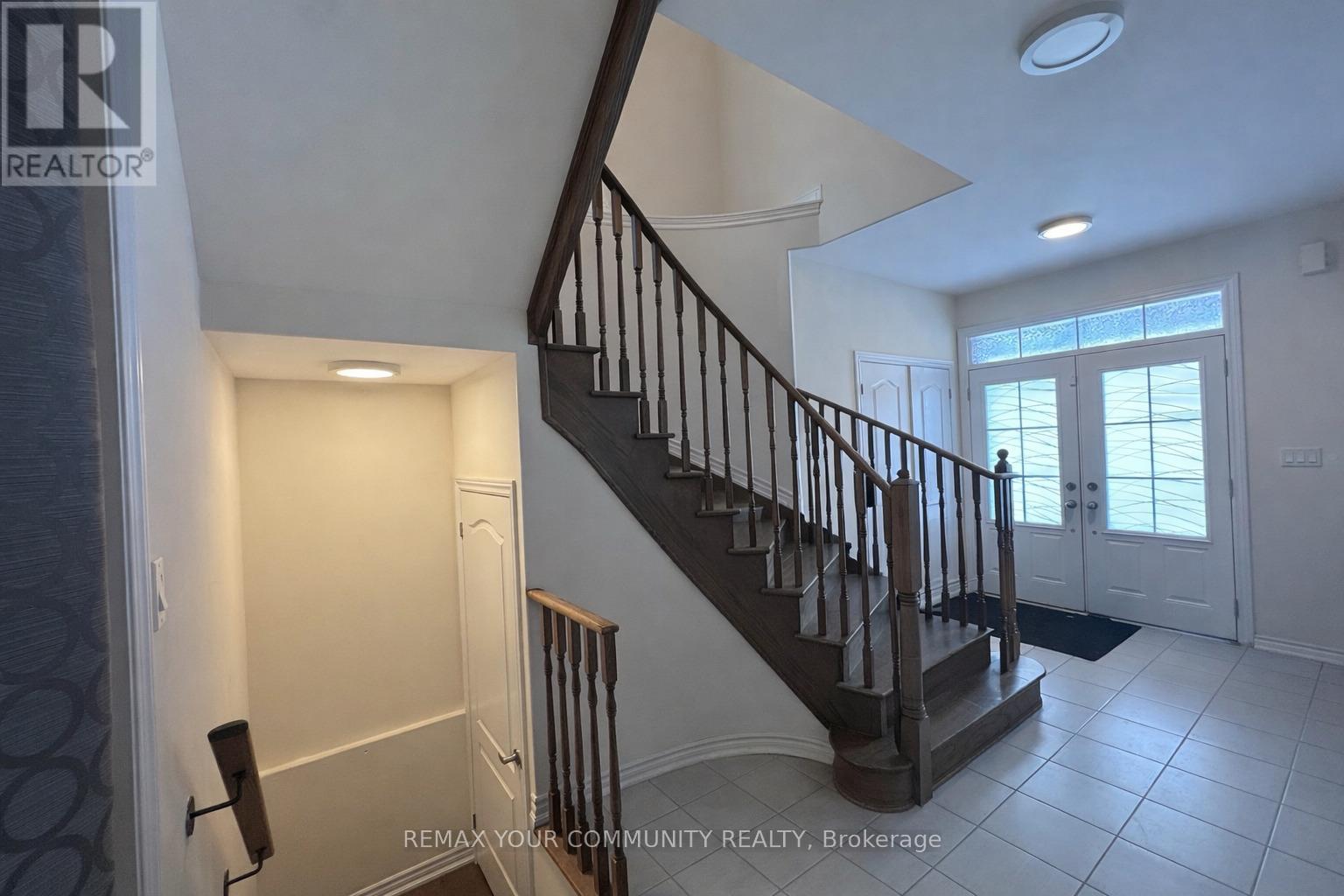 Upper - 3055 Orion Boulevard, Orillia, Ontario  L3V 8J5 - Photo 3 - S12863720