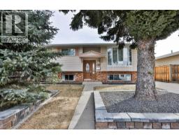 2419 19 Street N, Lethbridge, Alberta