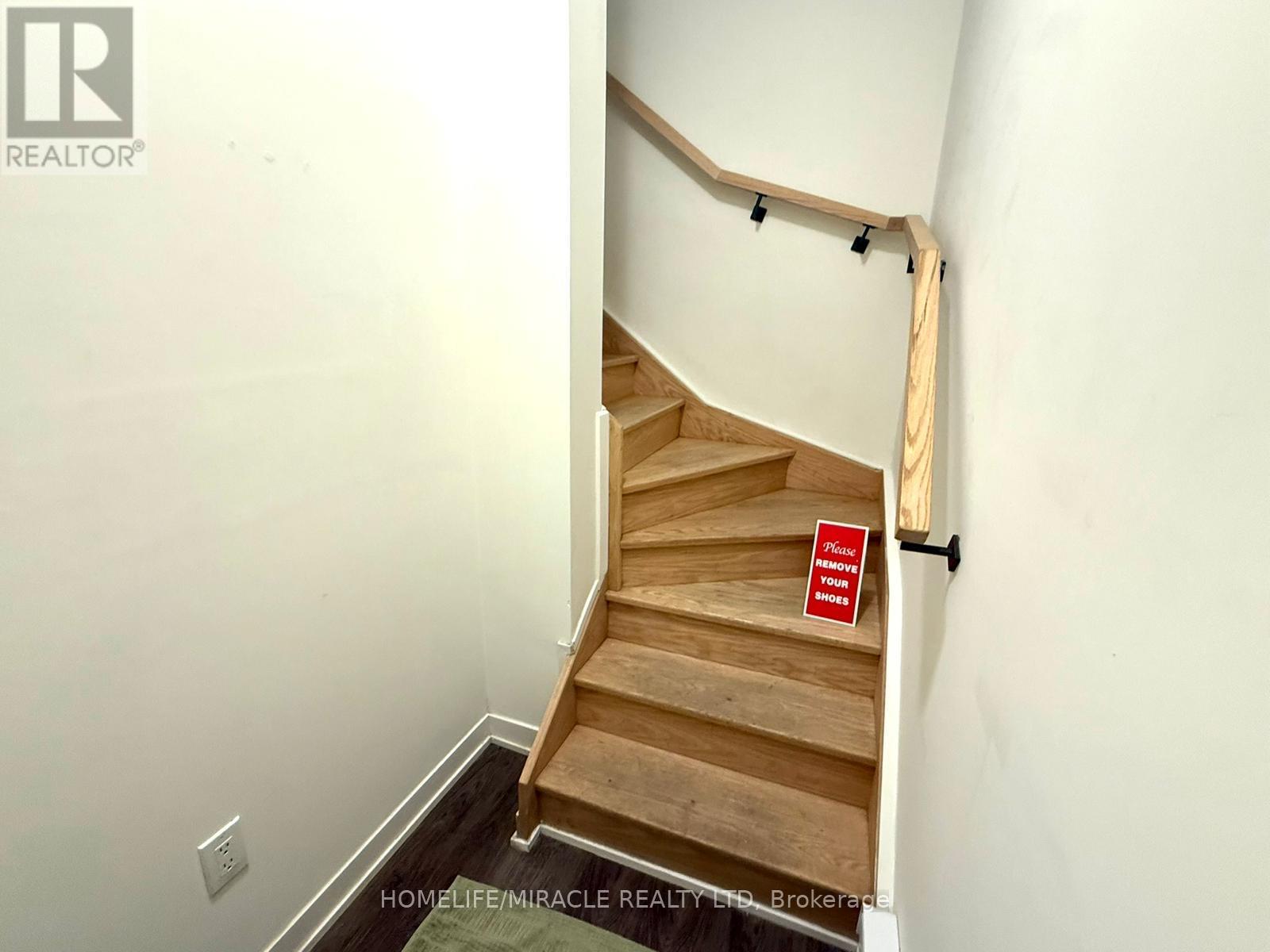 924 - 2 Steckley House Lane, Richmond Hill, Ontario  L4S 0N4 - Photo 11 - N12827636