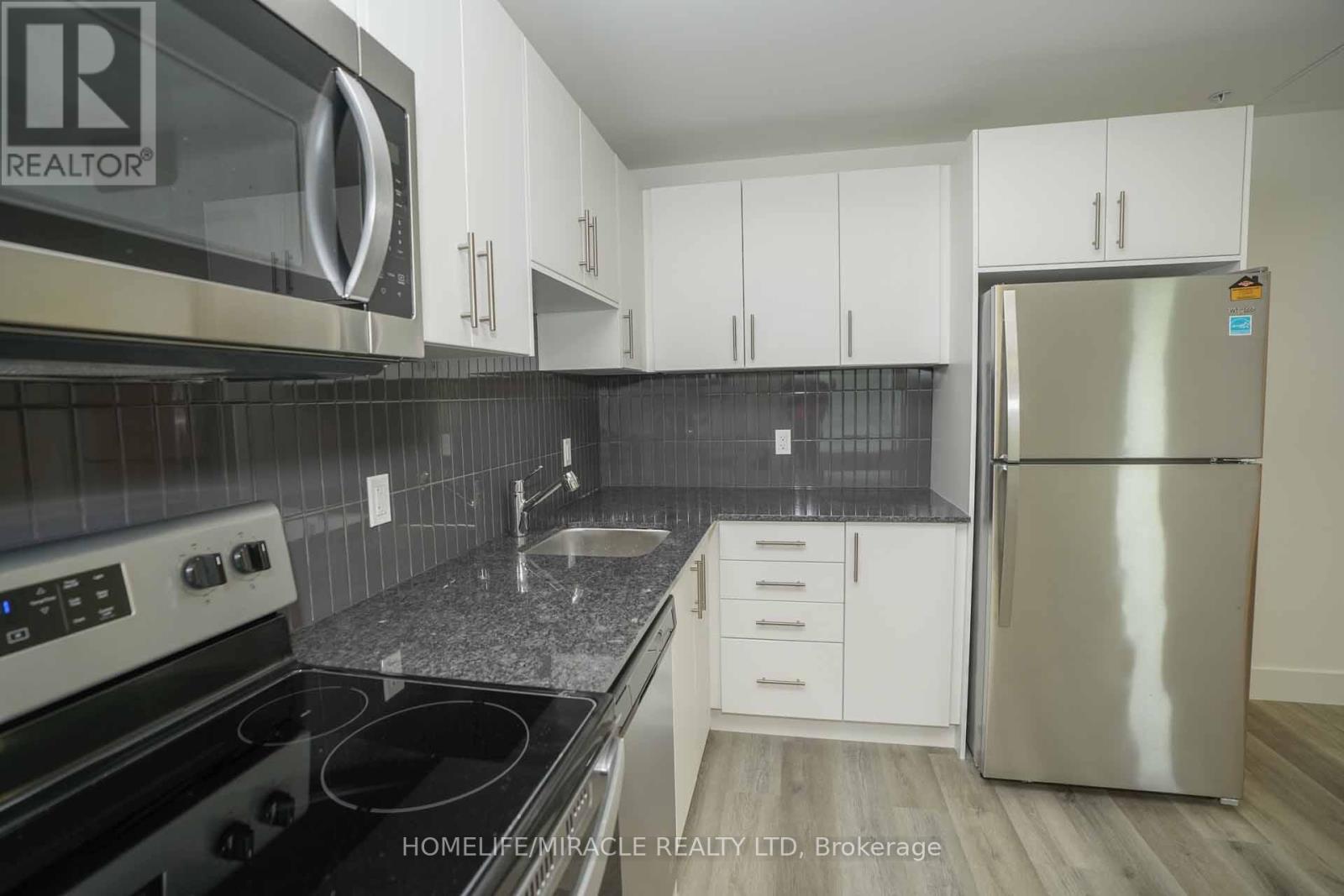 604 - 107 Roger Street, Waterloo, Ontario  N2J 0G3 - Photo 7 - X12763298