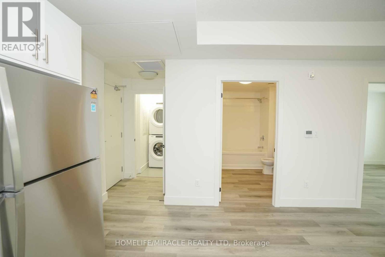 604 - 107 Roger Street, Waterloo, Ontario  N2J 0G3 - Photo 9 - X12763298