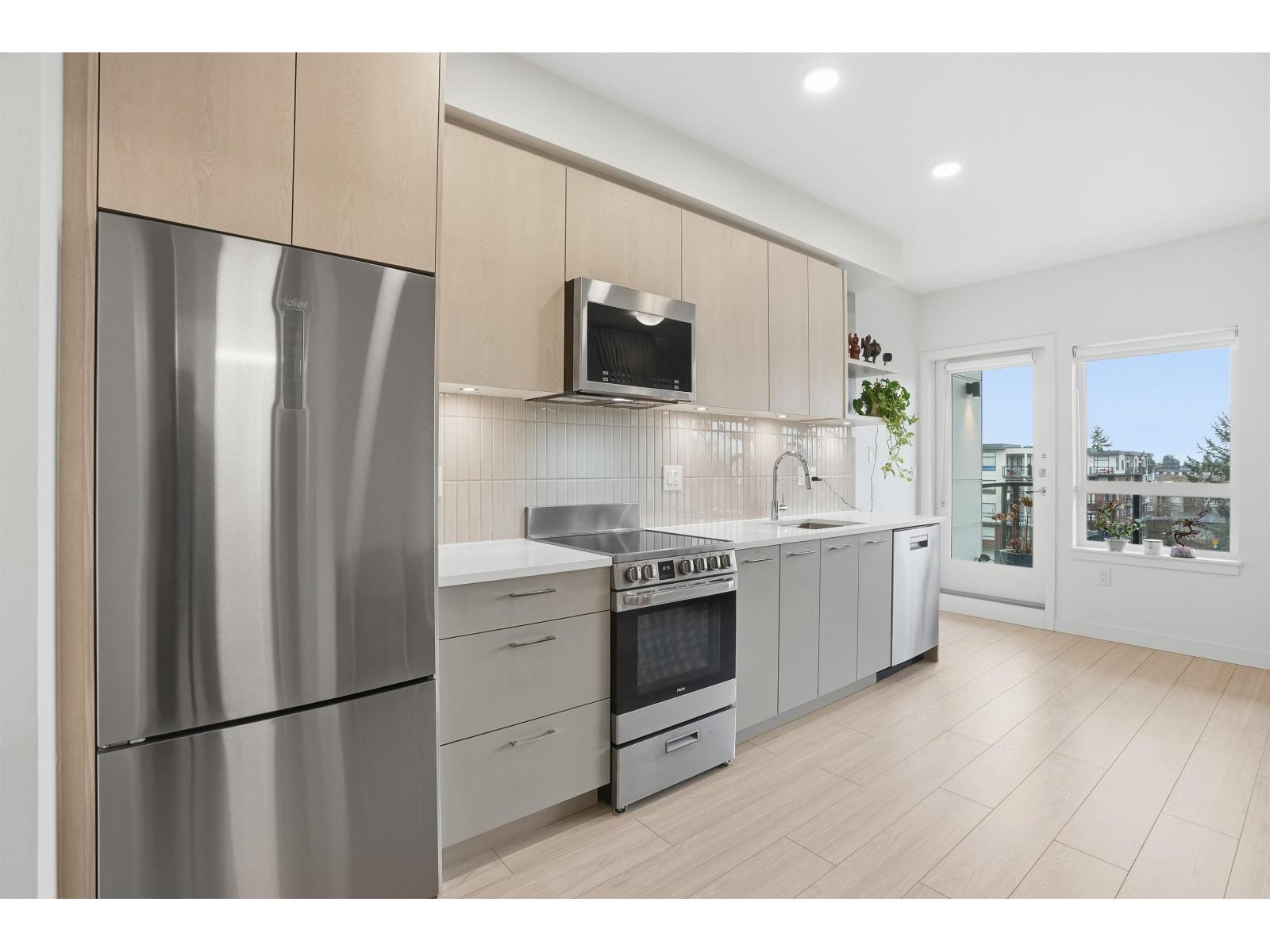 604 10777 138 Street, Surrey, British Columbia  V3T 0T5 - Photo 4 - R3096738