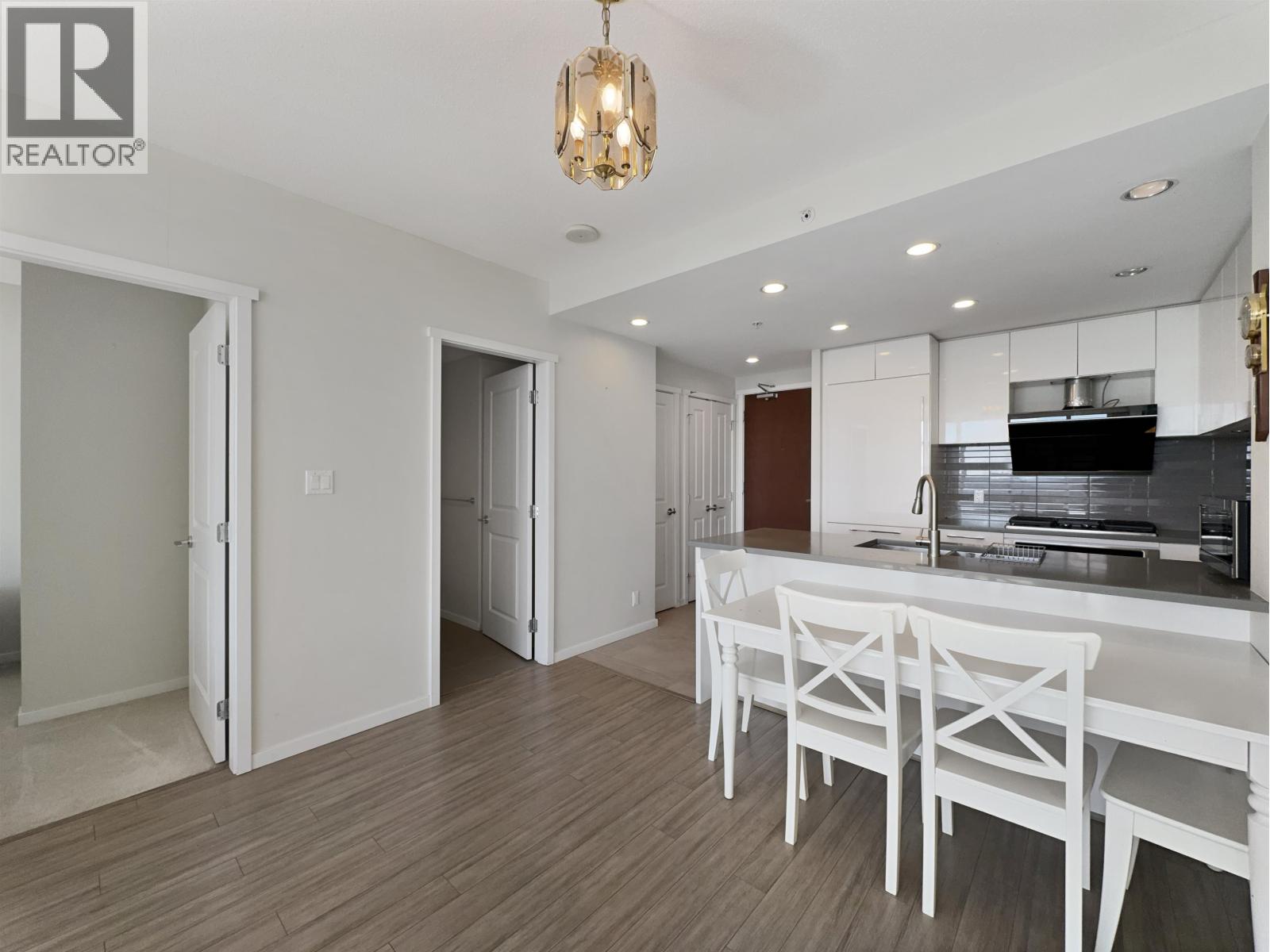 28xx 3102 Windsor Gate, Coquitlam, British Columbia  V3B 0J3 - Photo 3 - R3097979