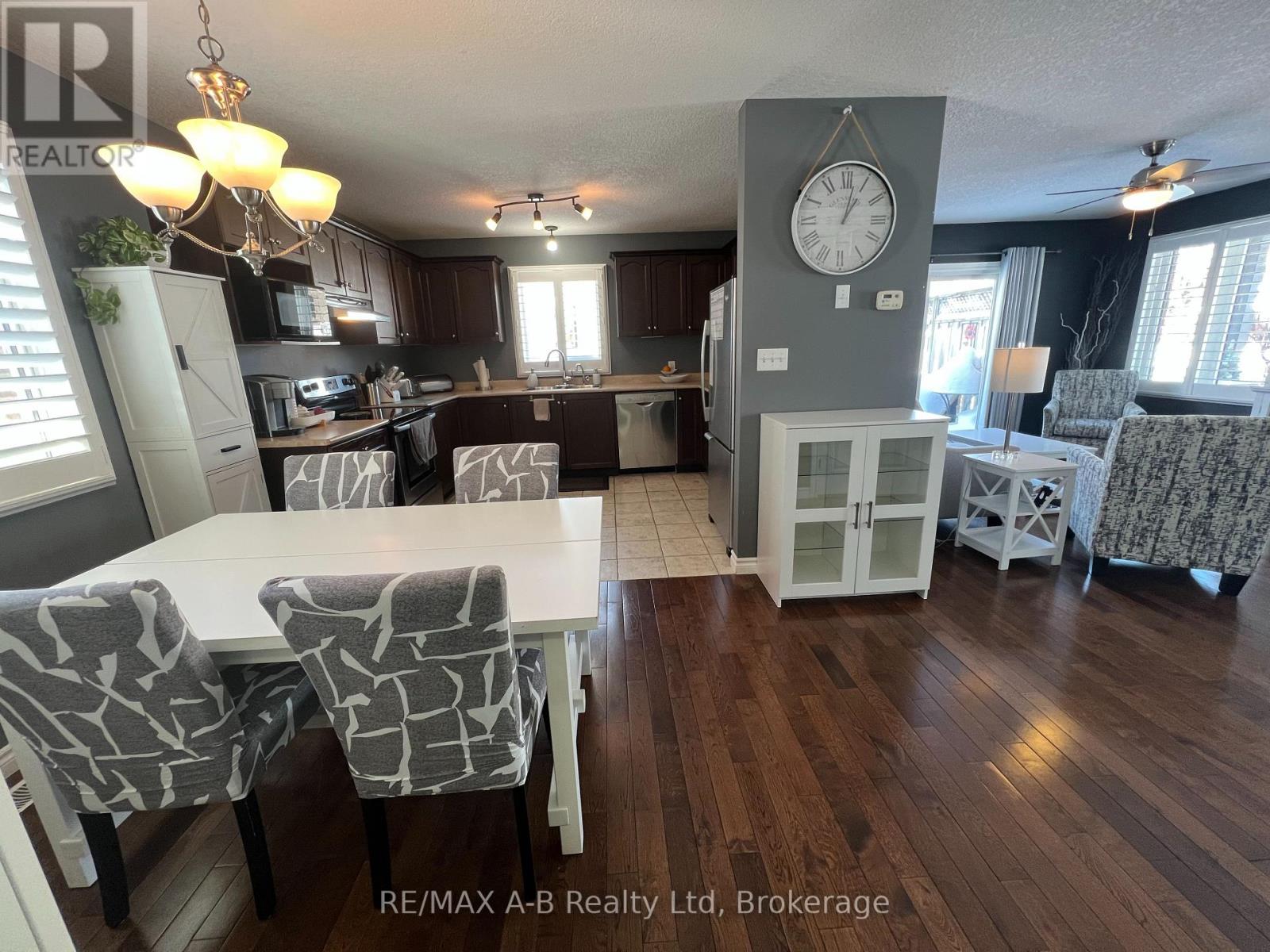 48 Wellington Street, East Zorra-Tavistock, Ontario  N0B 2R0 - Photo 20 - X12547948