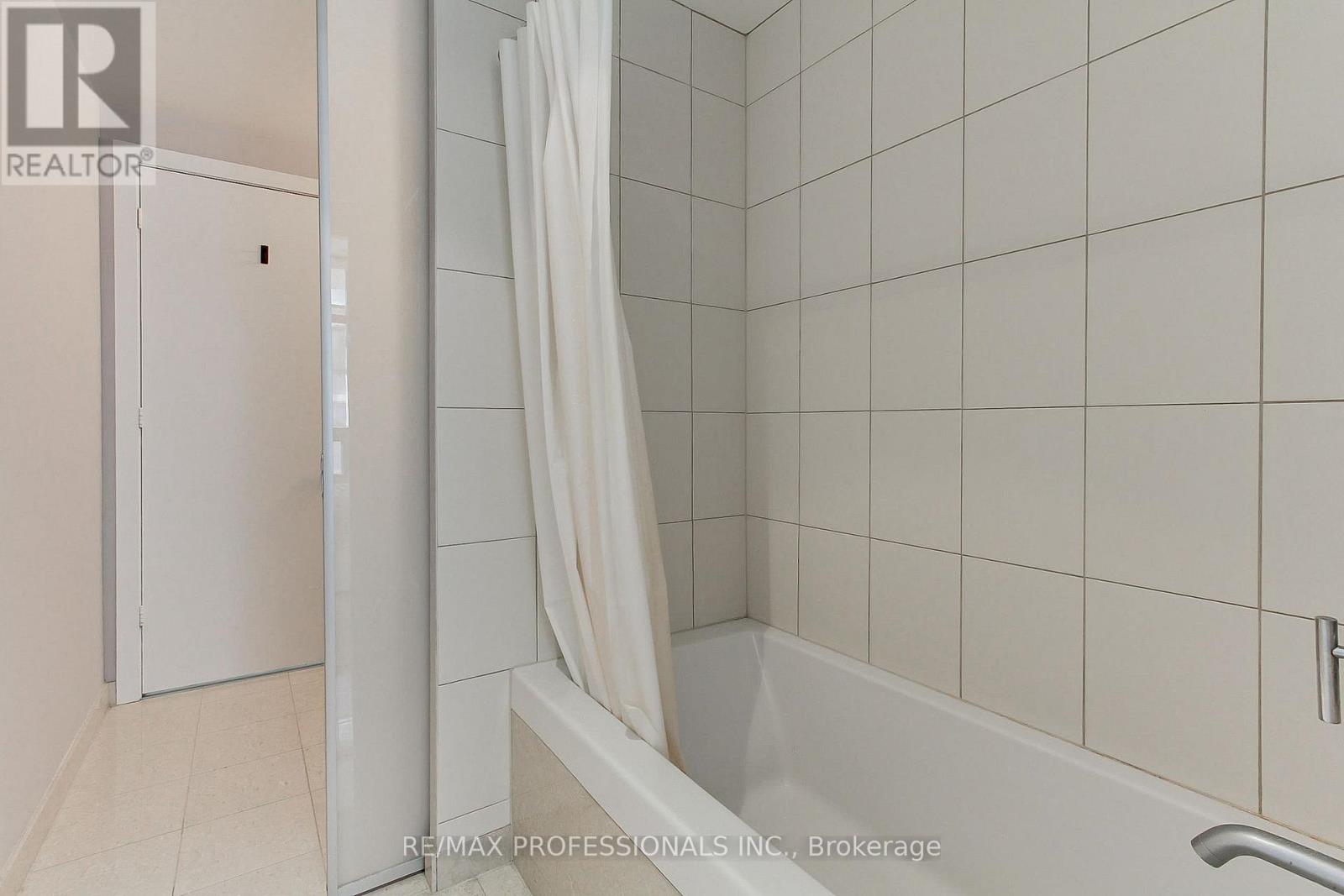 710 - 33 Charles Street E, Toronto, Ontario  M4Y 0A2 - Photo 25 - C12859076