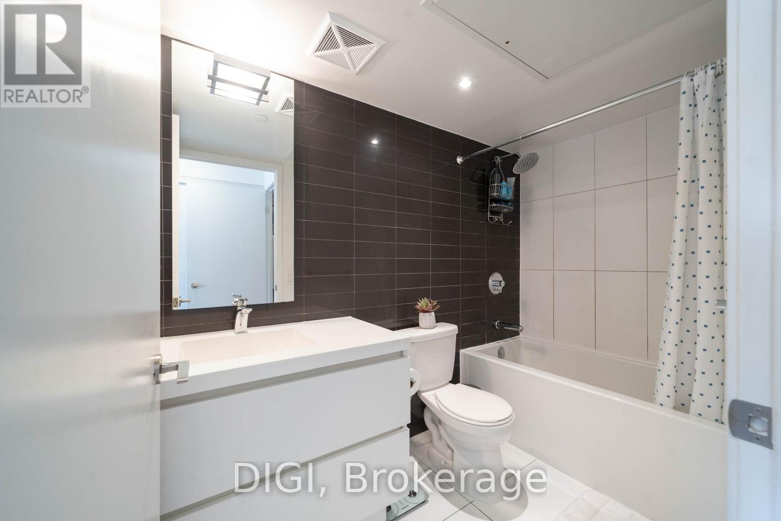 915 - 75 Queens Wharf Road, Toronto, Ontario  M5V 0J8 - Photo 8 - C12865692