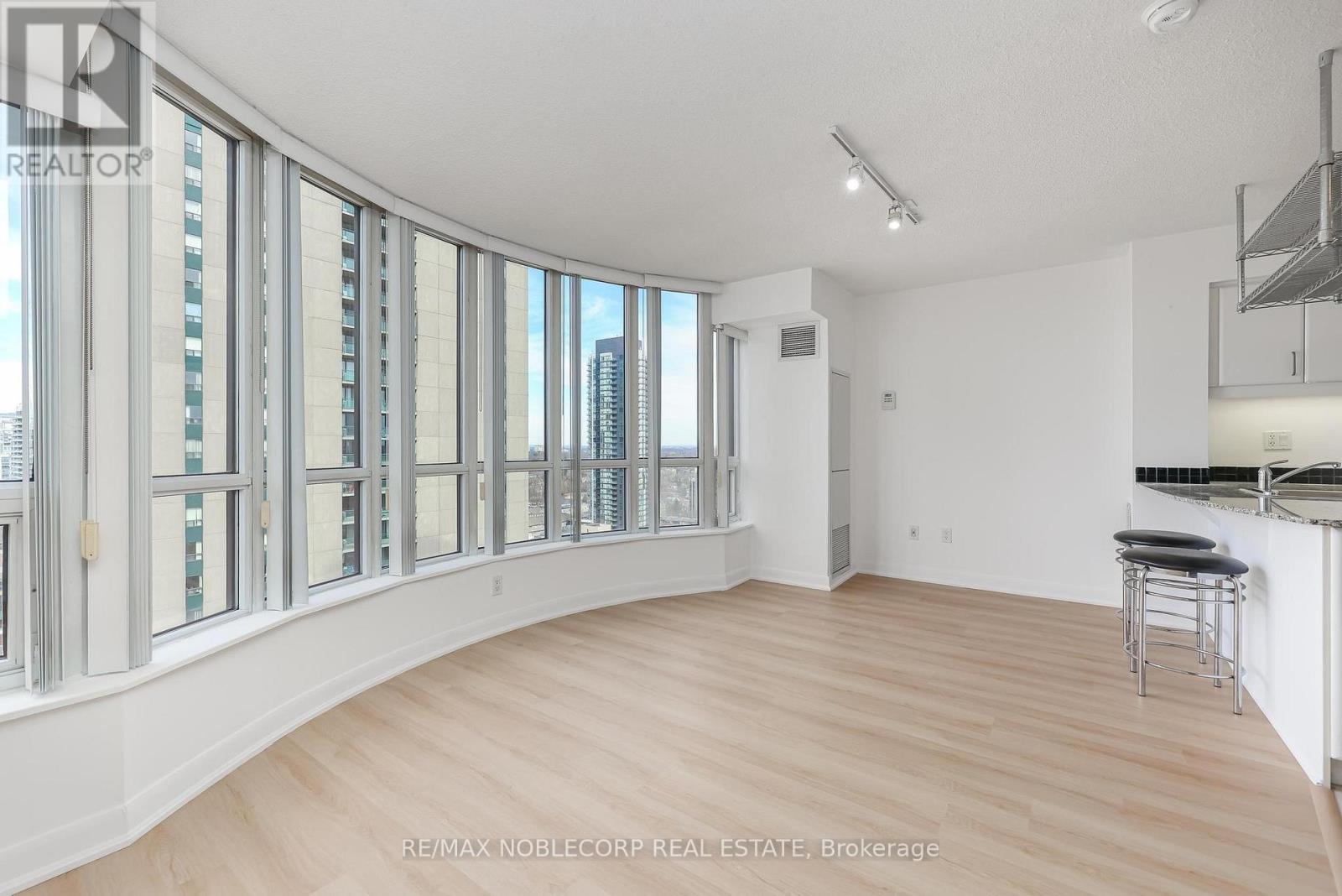 2109 - 33 Sheppard Avenue E, Toronto, Ontario  M2N 7K1 - Photo 12 - C12865762