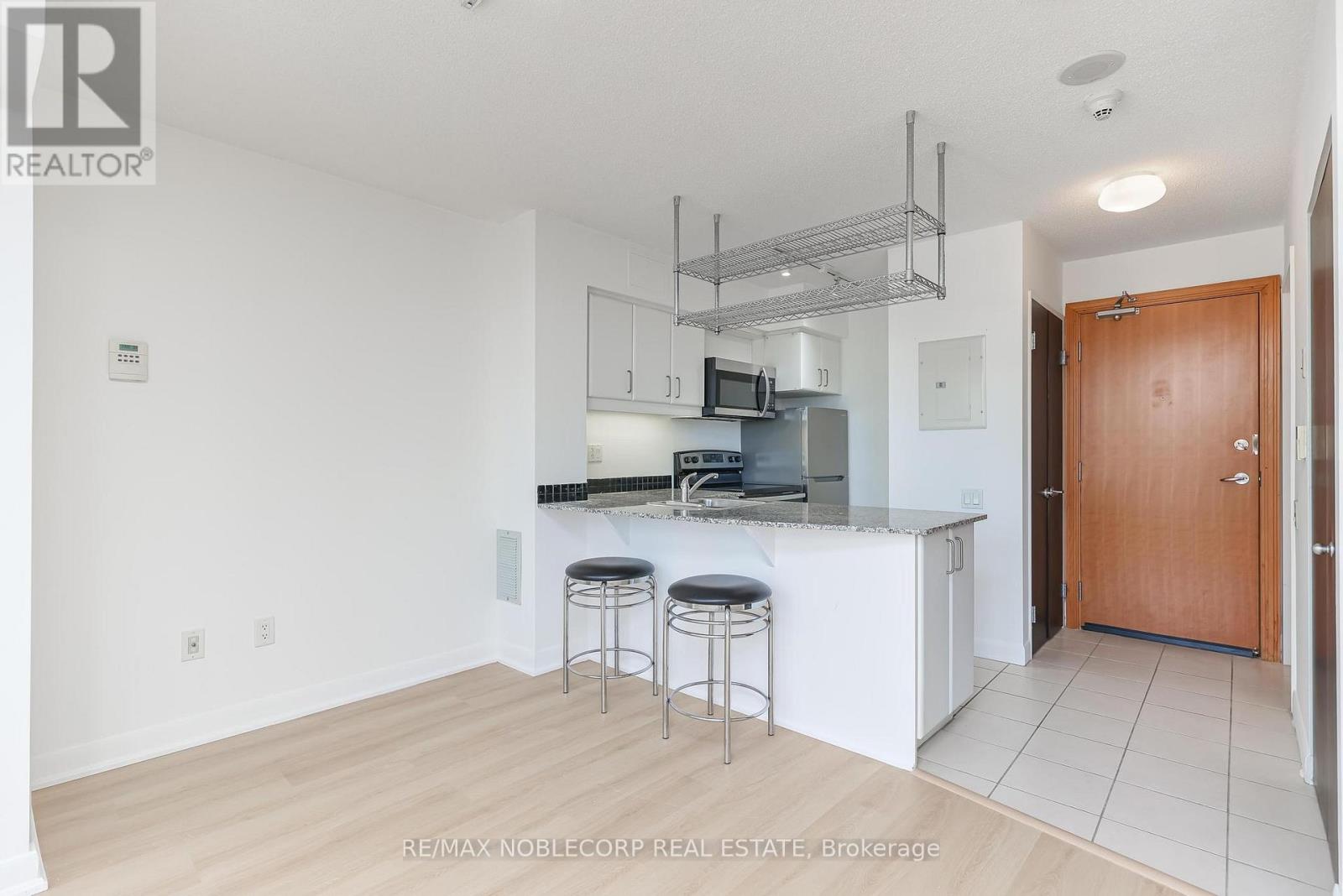 2109 - 33 Sheppard Avenue E, Toronto, Ontario  M2N 7K1 - Photo 14 - C12865762