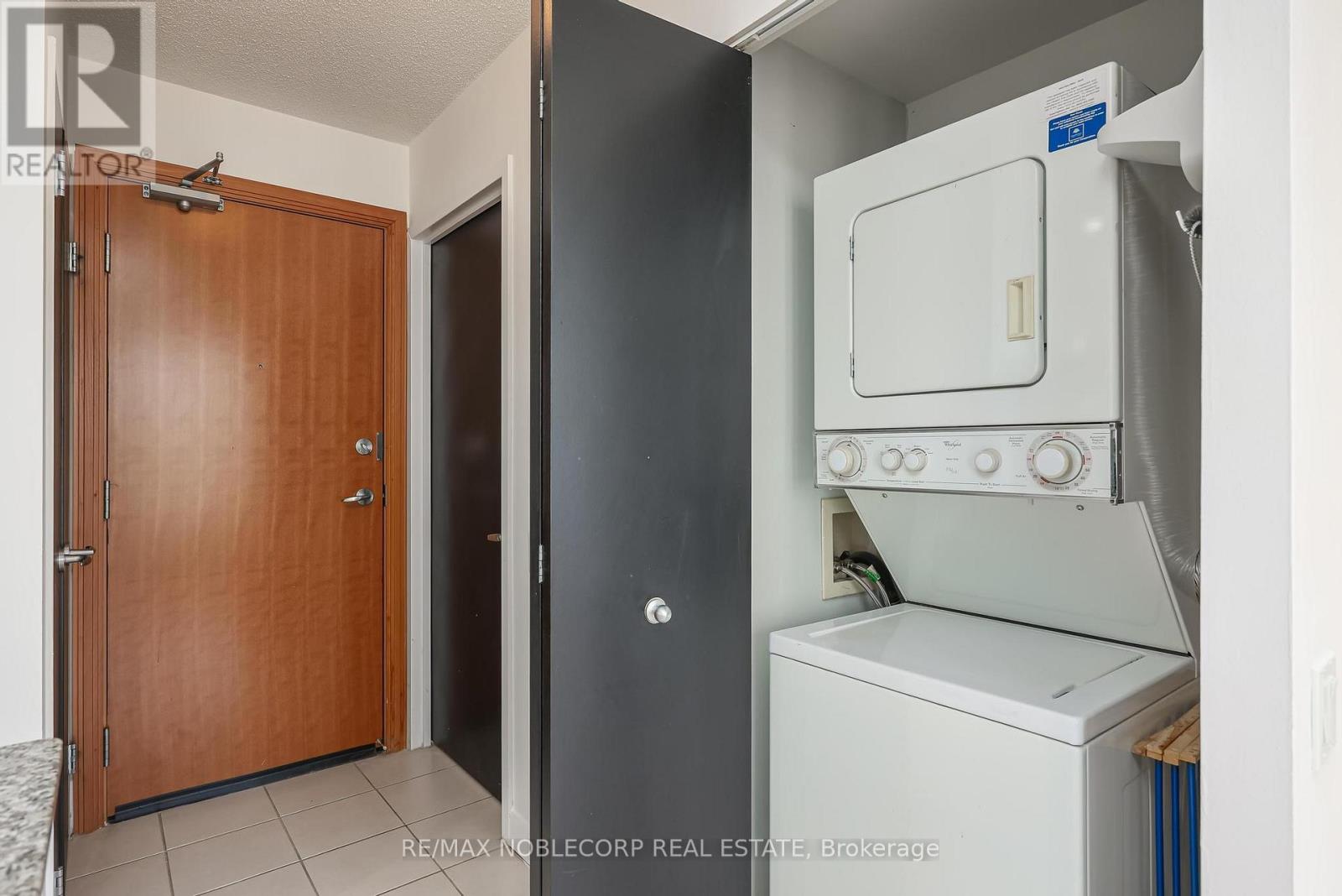 2109 - 33 Sheppard Avenue E, Toronto, Ontario  M2N 7K1 - Photo 15 - C12865762