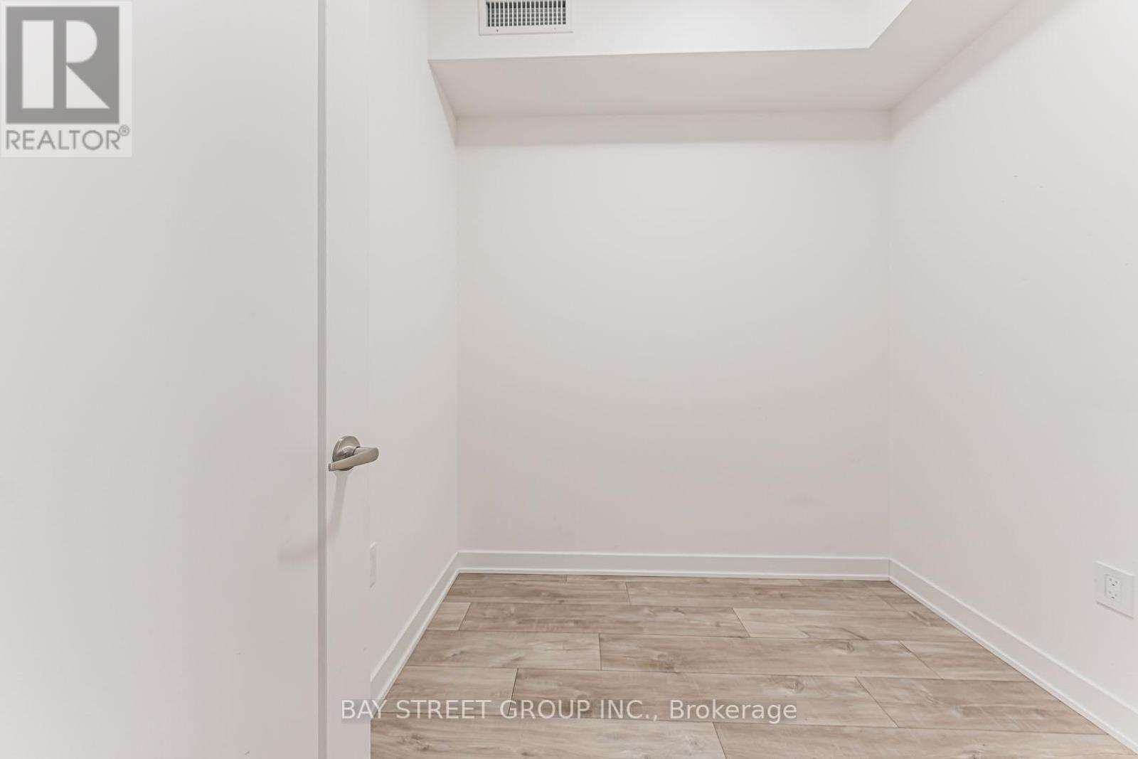 1227e - 70 Princess Street, Toronto, Ontario  M5A 0X6 - Photo 8 - C12865764