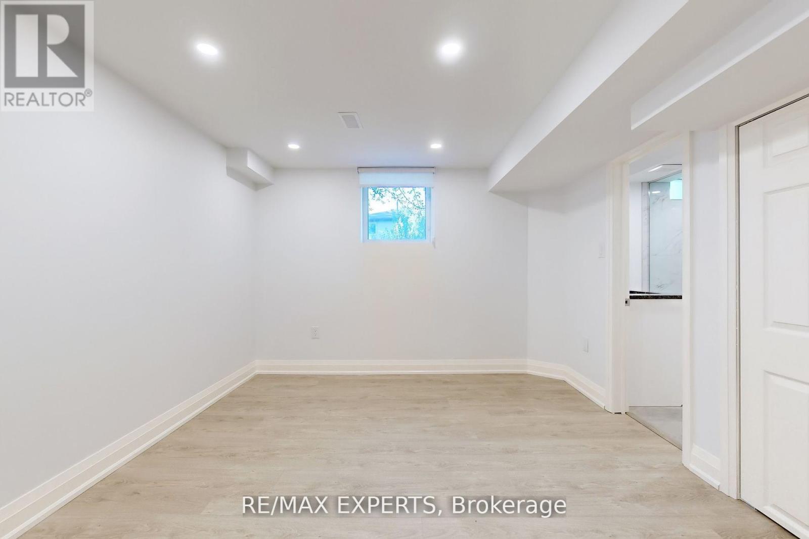 #lower - 1097 Wildwood Drive, Newmarket, Ontario  L3Y 2B6 - Photo 10 - N12865746