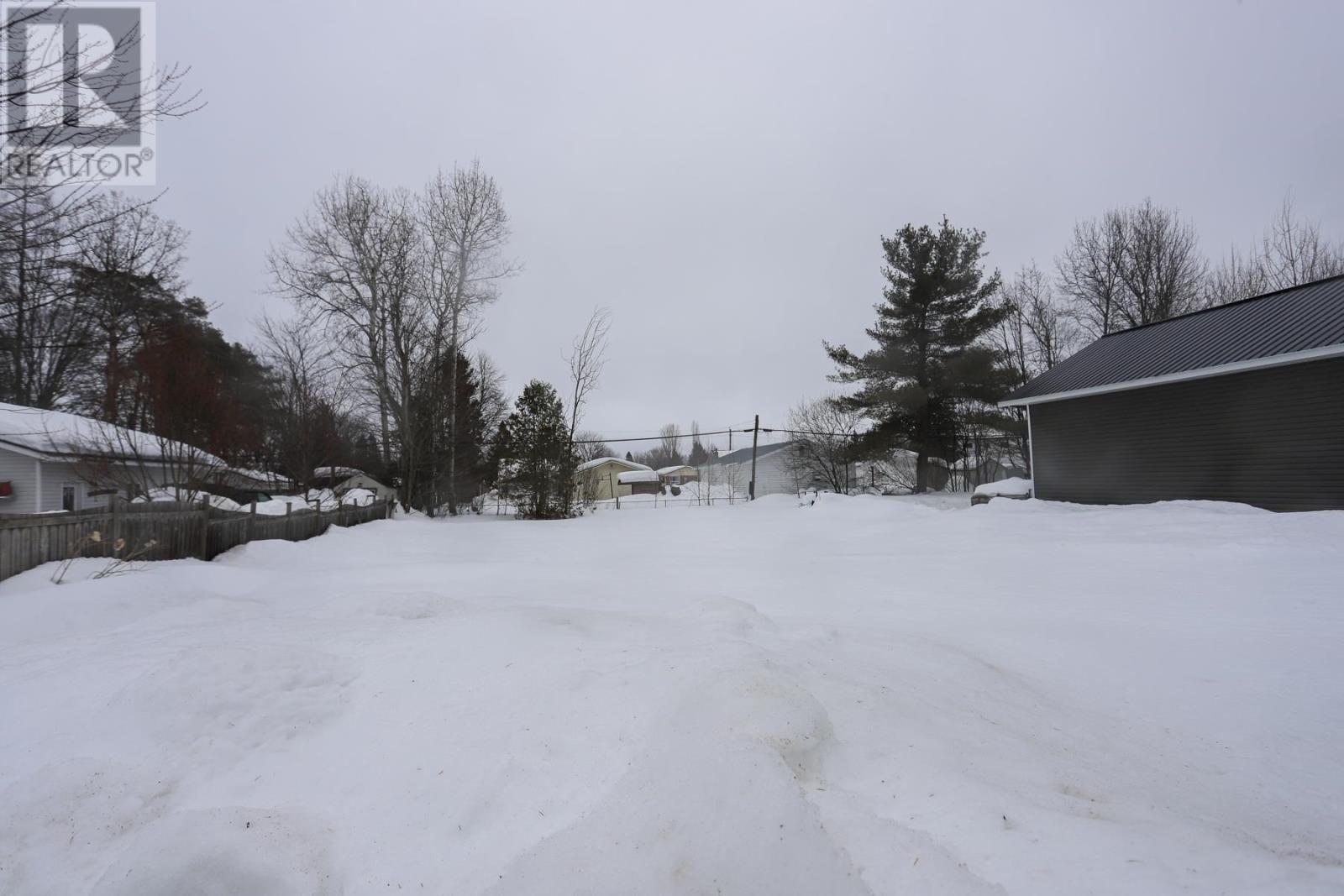 85 Glenwood Ave, Sault Ste. Marie, Ontario  P6A 4T8 - Photo 4 - SM260439