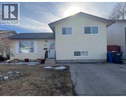320 Leaside Avenue S, Lethbridge, Alberta