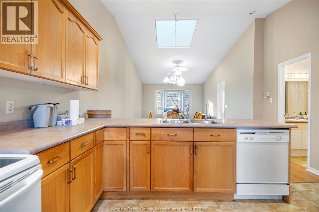 Photo 6 of 20 for 18-80 Centre Unit# 18