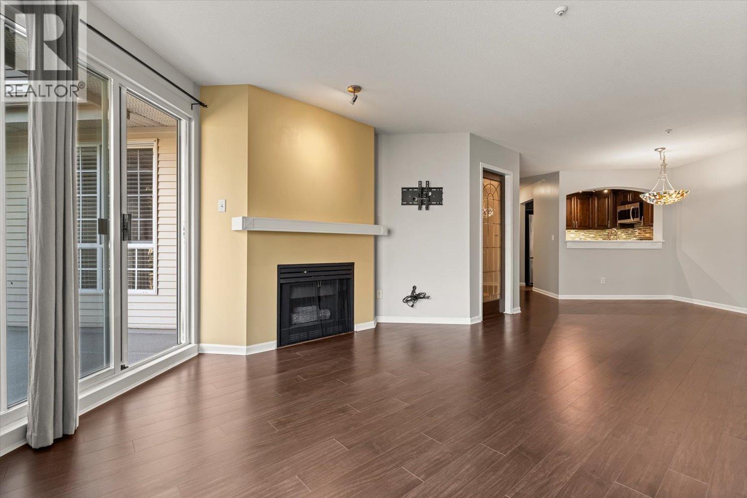 418 1242 Town Centre Boulevard, Coquitlam, British Columbia  V3B 7R6 - Photo 3 - R3096759