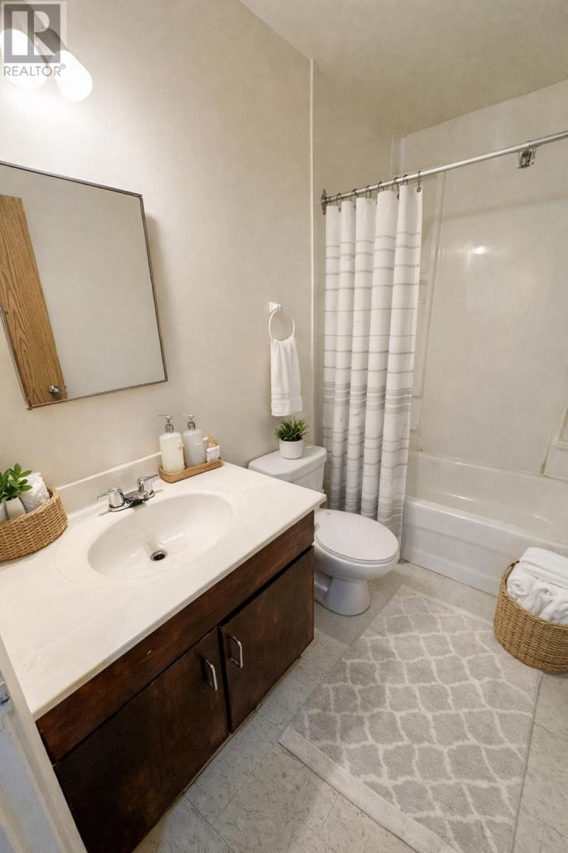 47/49 Birch Dr, Ear Falls, Ontario  P0V 1T0 - Photo 7 - TB2600397