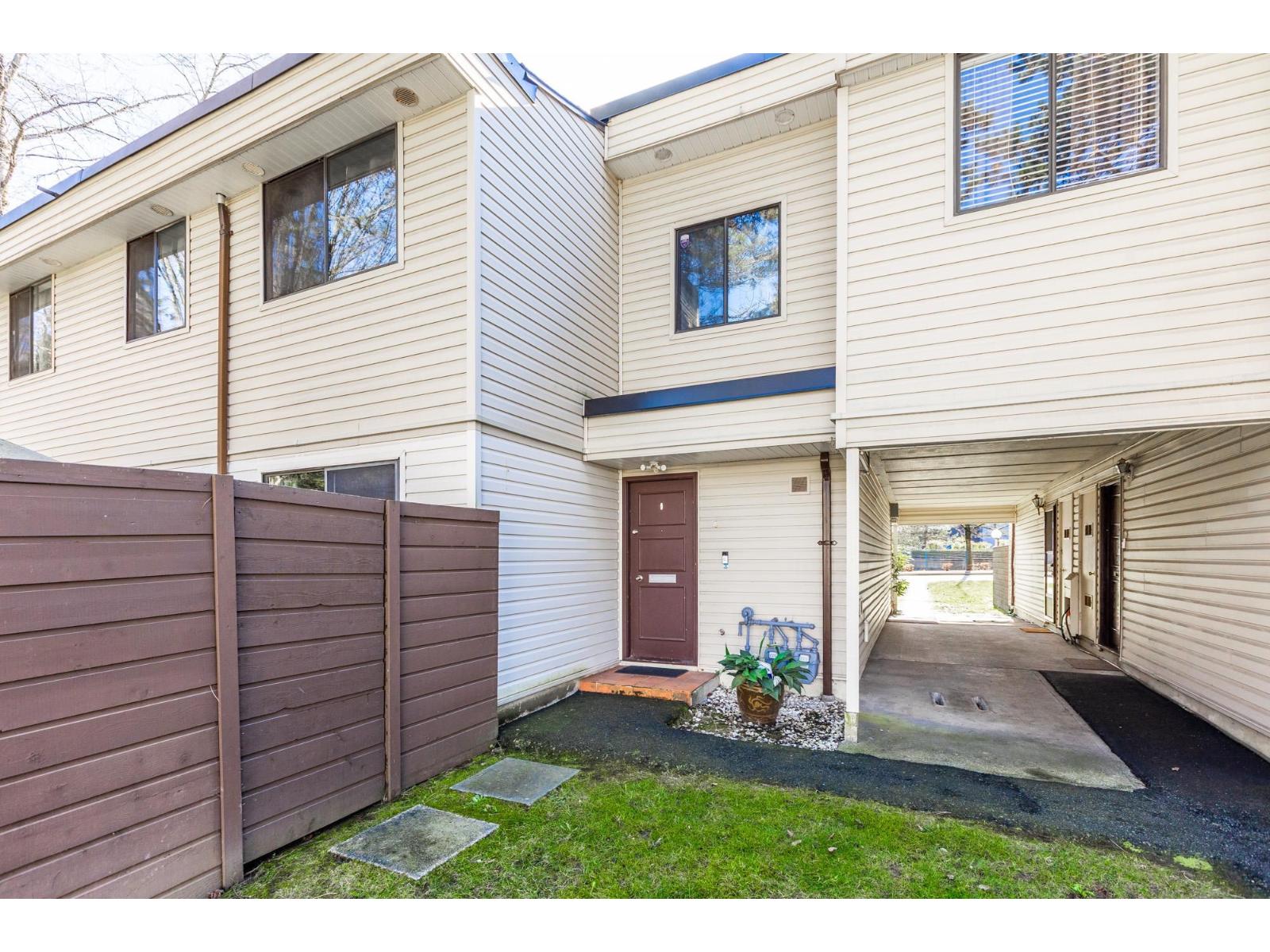 4 14171 104 Avenue, Surrey, British Columbia  V3T 1X6 - Photo 2 - R3097244