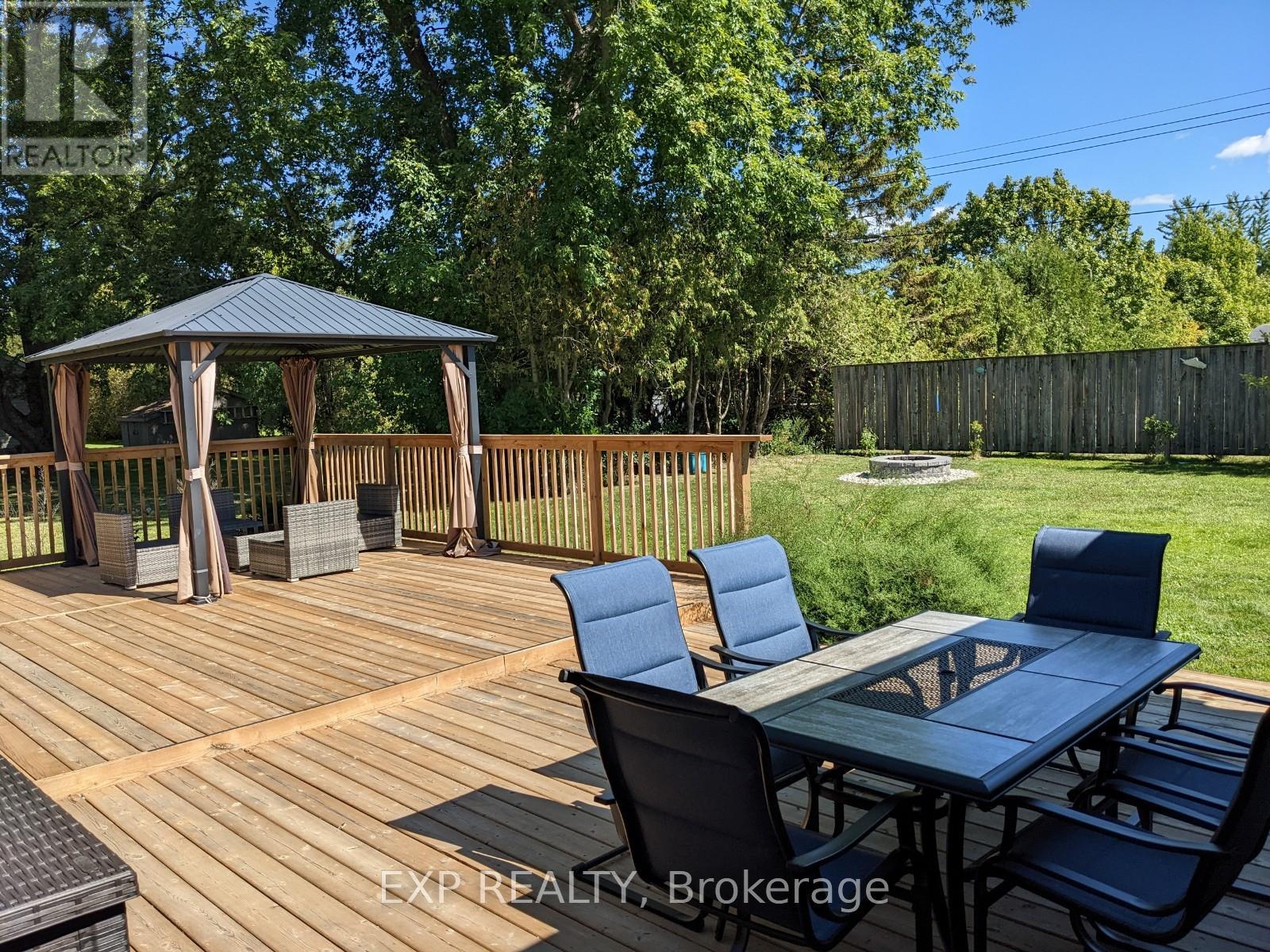 71218 William Street S, Bluewater, Ontario  N0M 1N0 - Photo 2 - X12865790