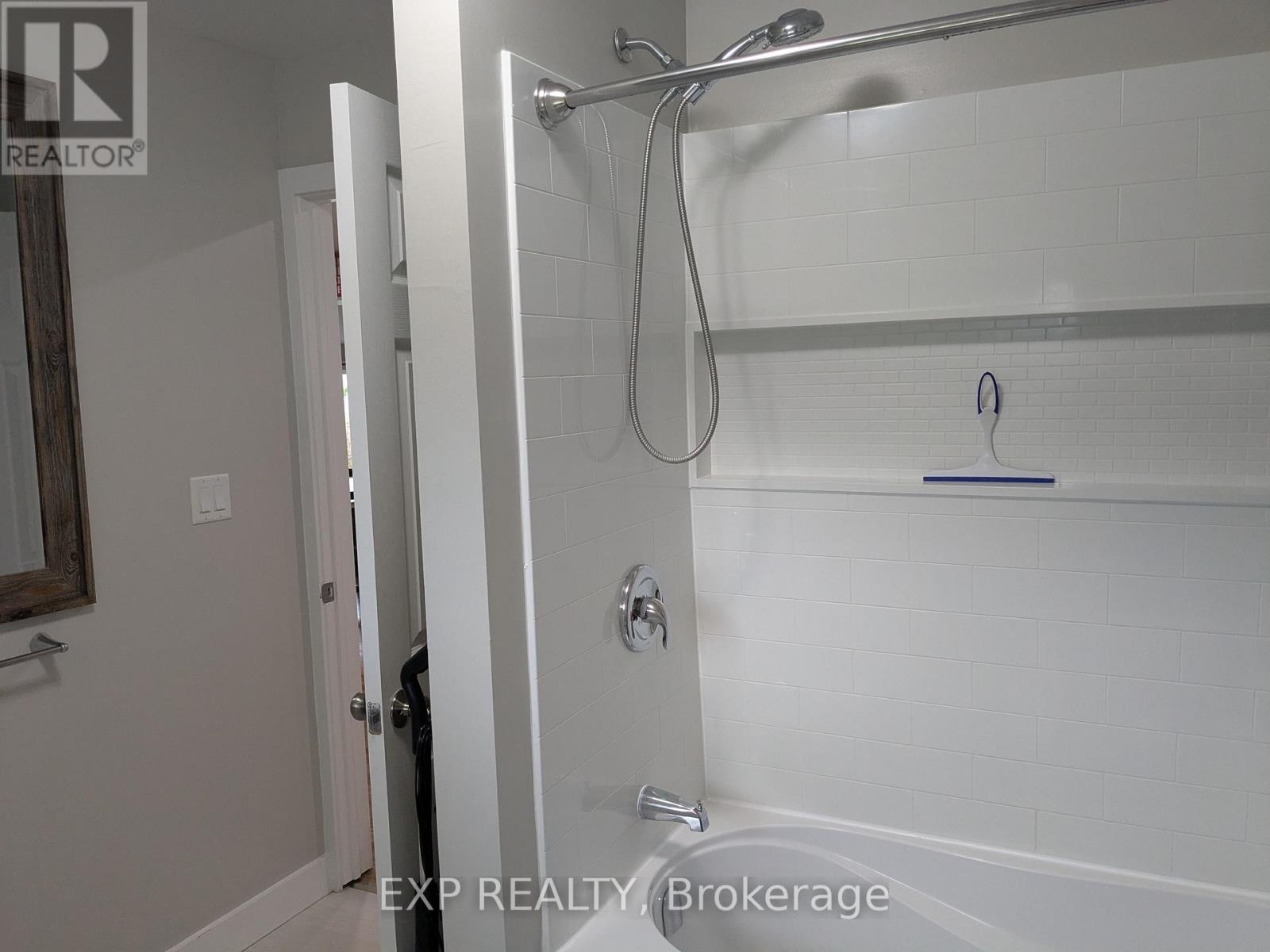 71218 William Street S, Bluewater, Ontario  N0M 1N0 - Photo 23 - X12865790