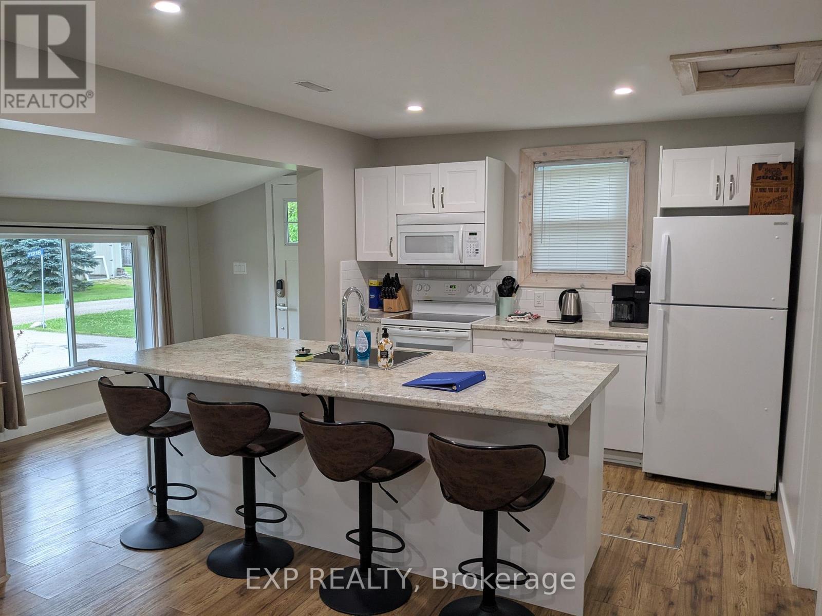 71218 William Street S, Bluewater, Ontario  N0M 1N0 - Photo 6 - X12865790