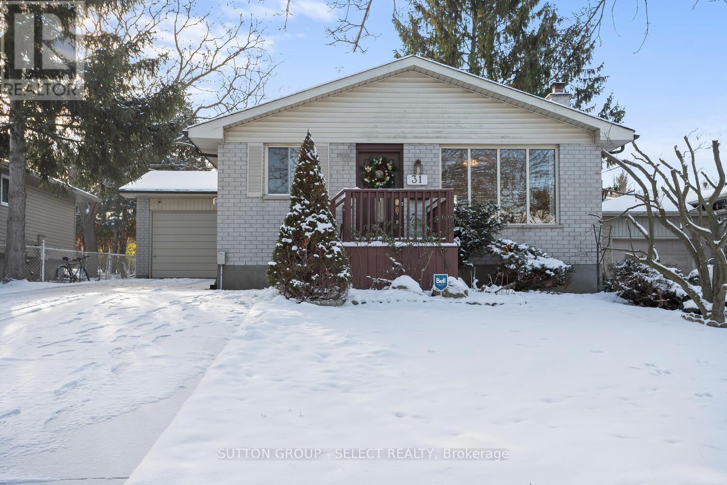 31 Meadowview Road, London South, Ontario  N6J 4E5 - Photo 2 - X12865870