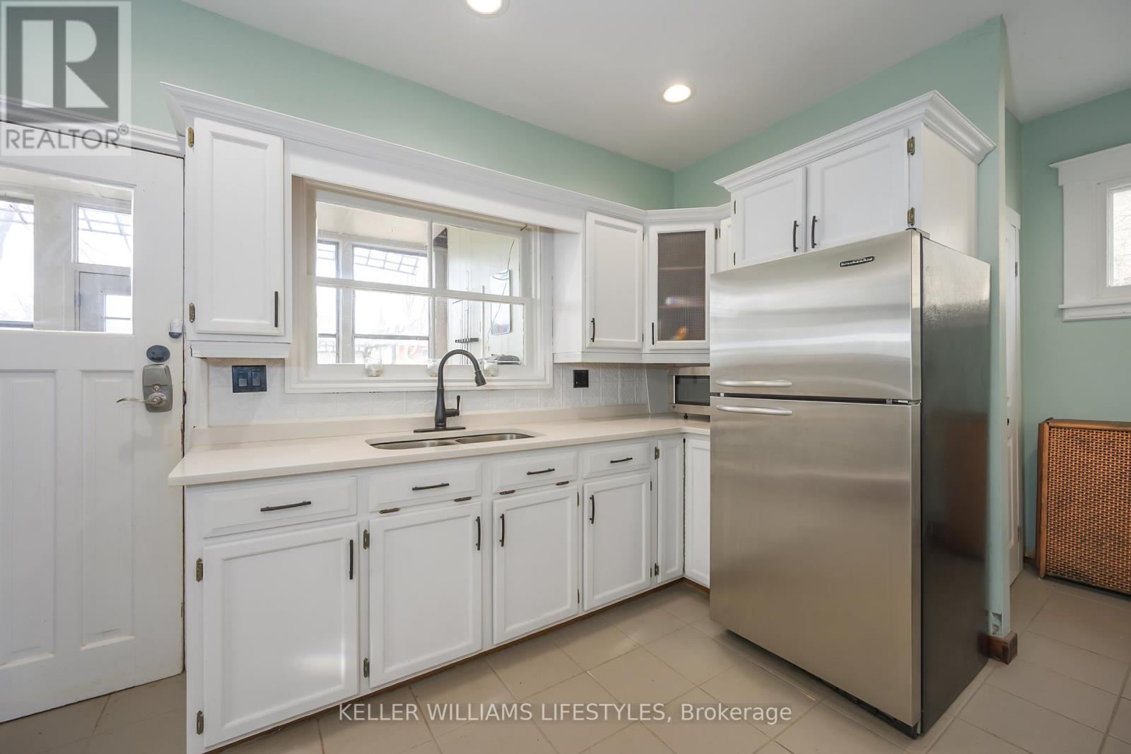 58 East Street, St. Thomas, Ontario  N5P 2R2 - Photo 13 - X12865990